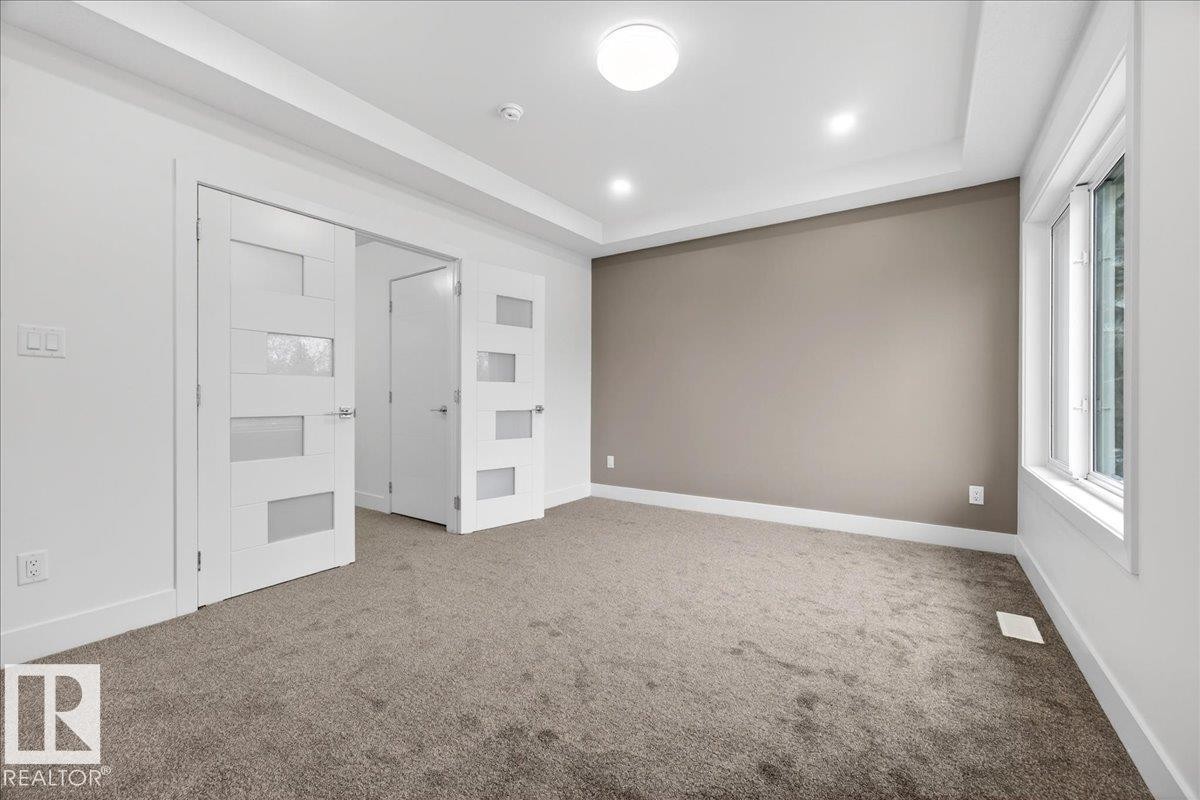 10637 68 Avenue, Edmonton, AB - Indoor Photo Showing Other Room