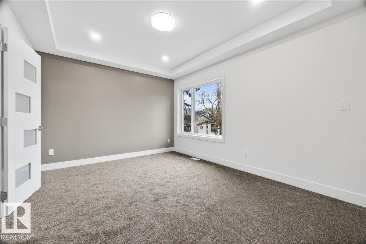 10637 68 Avenue, Edmonton, AB - Indoor Photo Showing Other Room