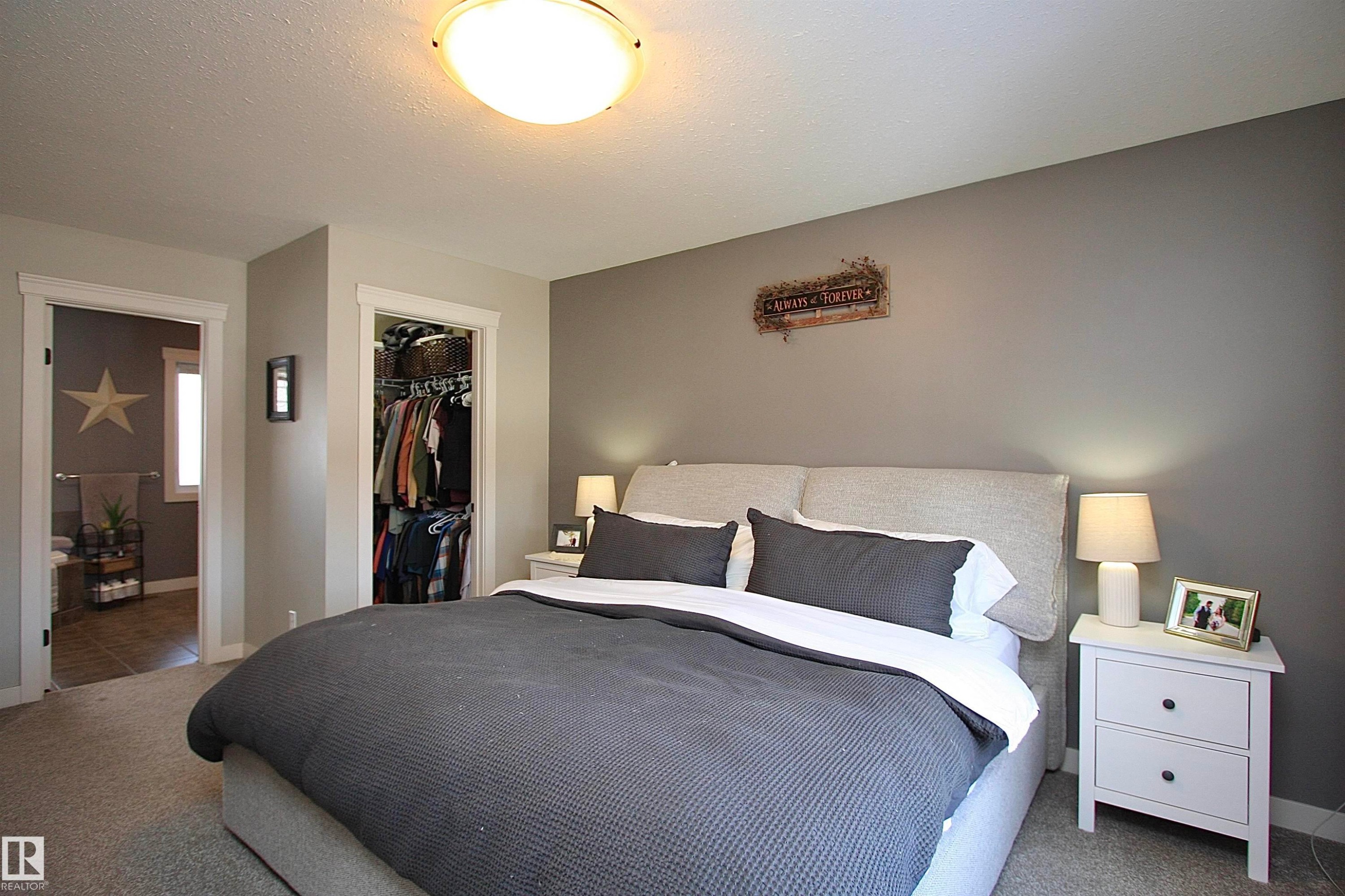 5512 52 St Close, Bashaw, AB - Indoor Photo Showing Bedroom