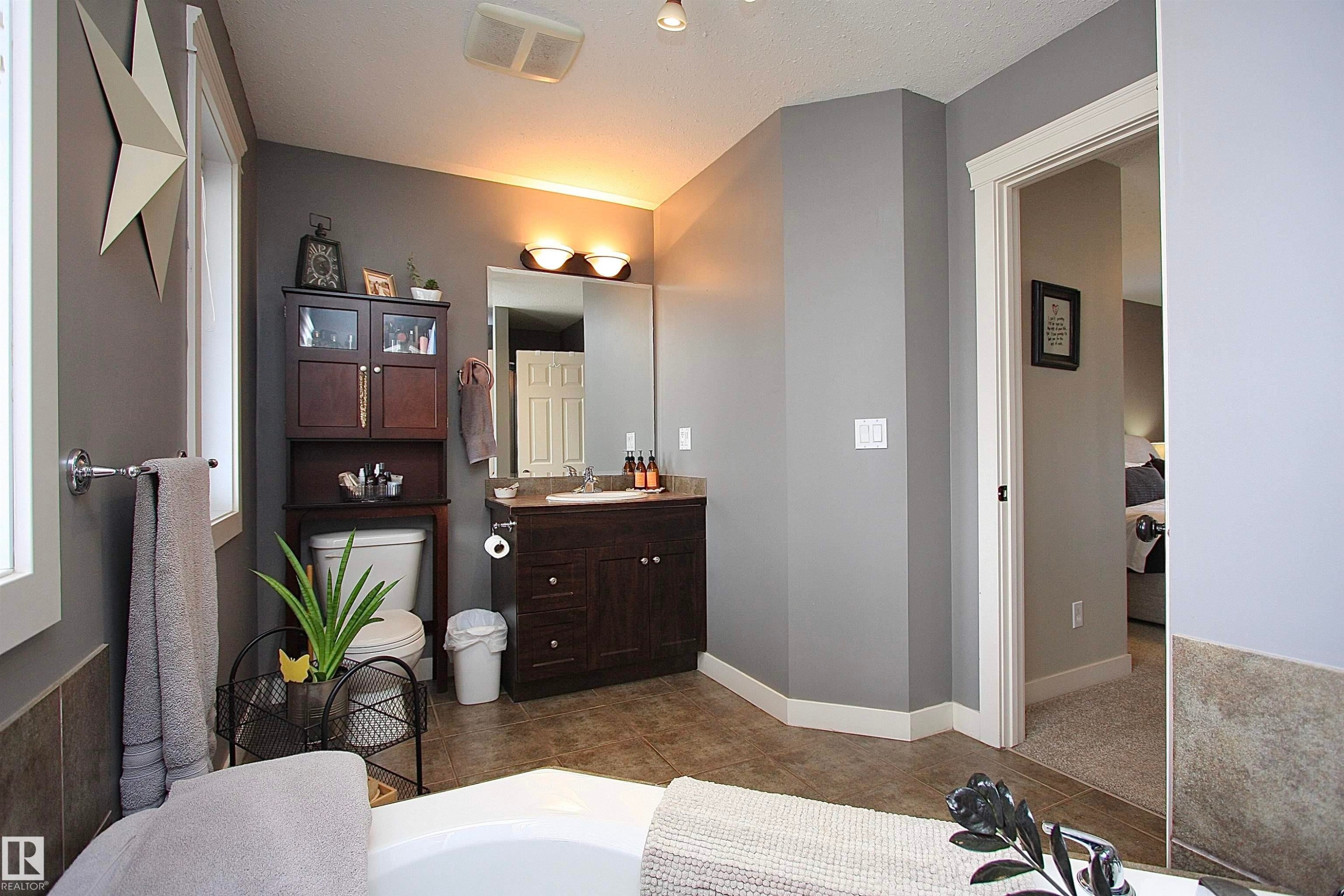 5512 52 St Close, Bashaw, AB - Indoor Photo Showing Bathroom