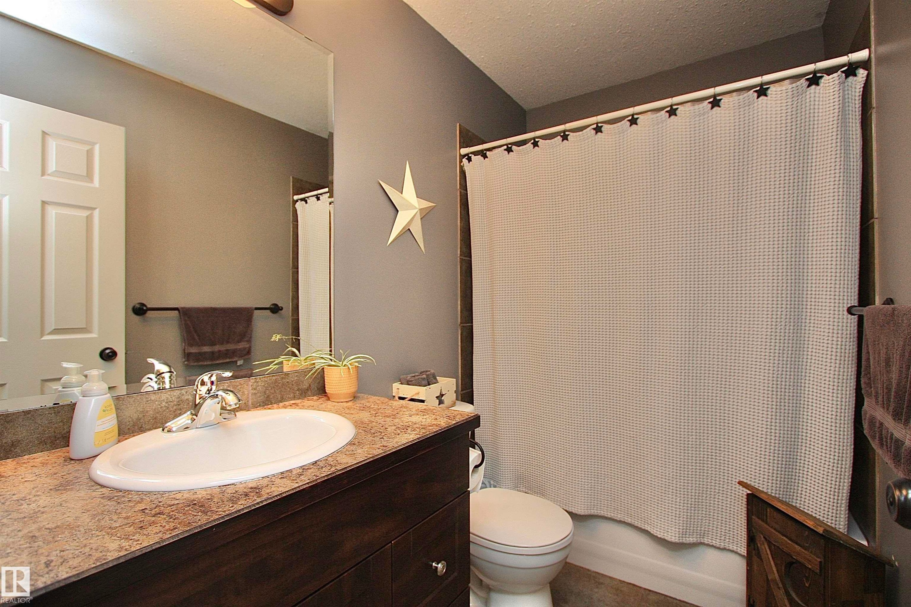 5512 52 St Close, Bashaw, AB - Indoor Photo Showing Bathroom