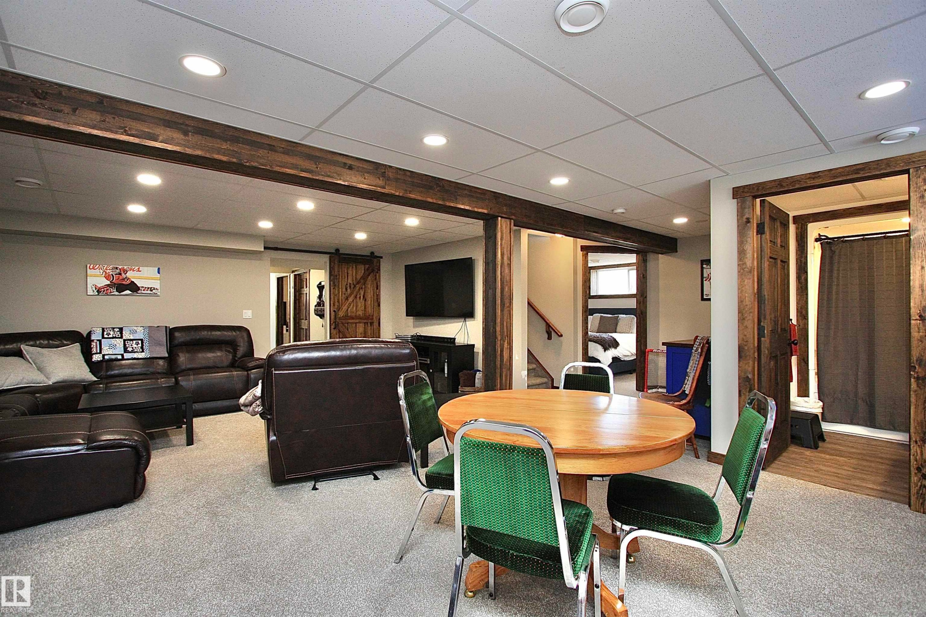 5512 52 St Close, Bashaw, AB - Indoor