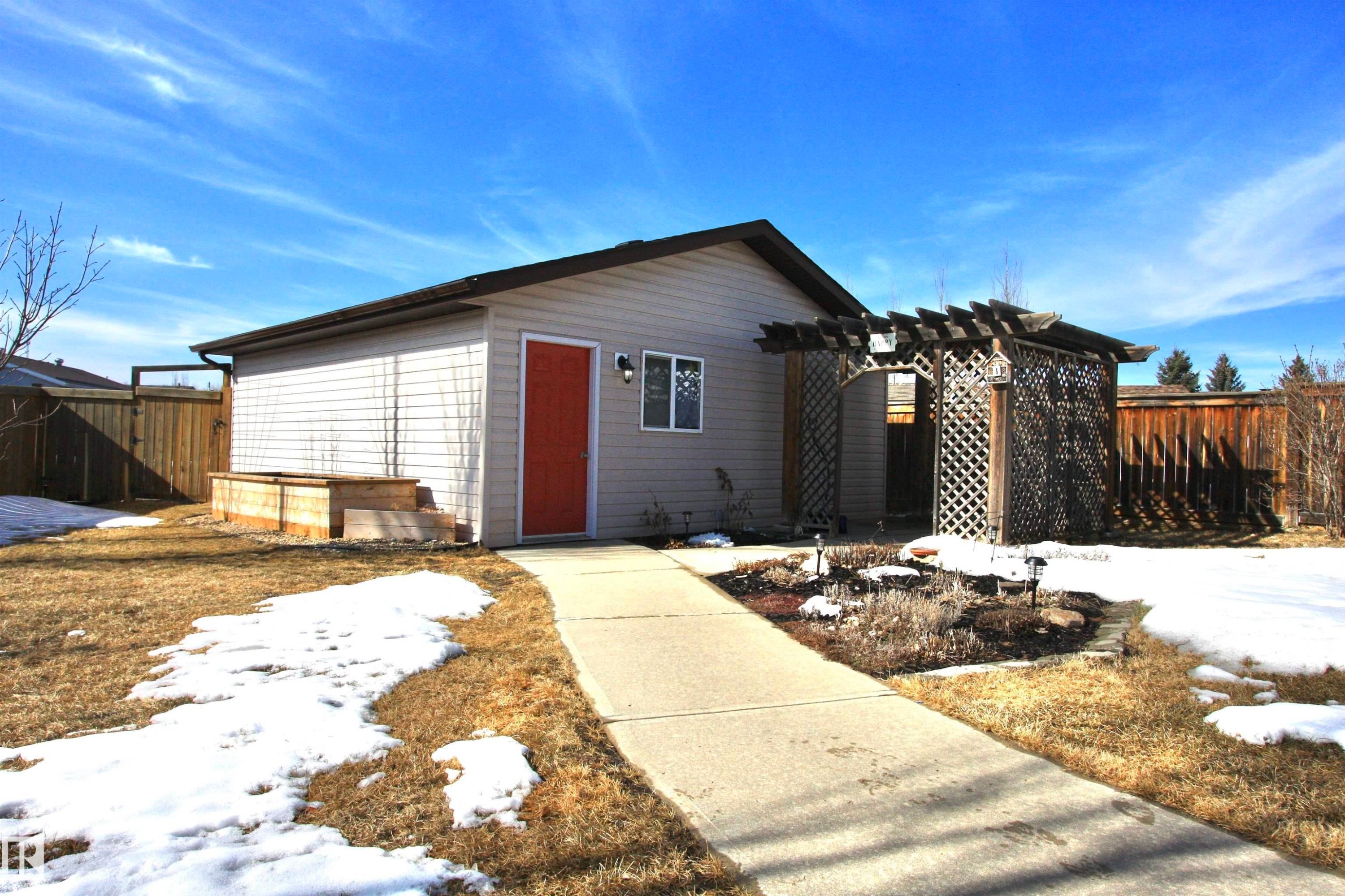 5512 52 St Close, Bashaw, AB - Outdoor