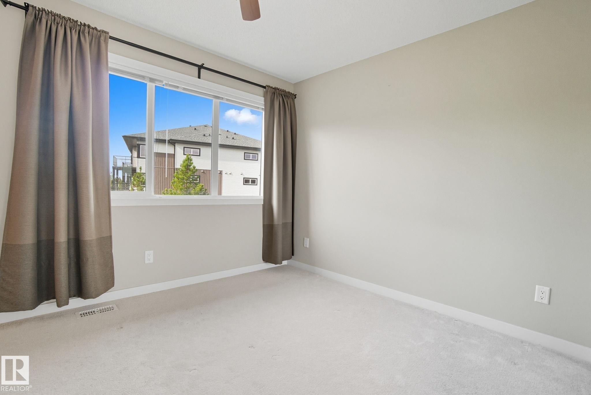 1604 33A Street, Edmonton, AB - Indoor