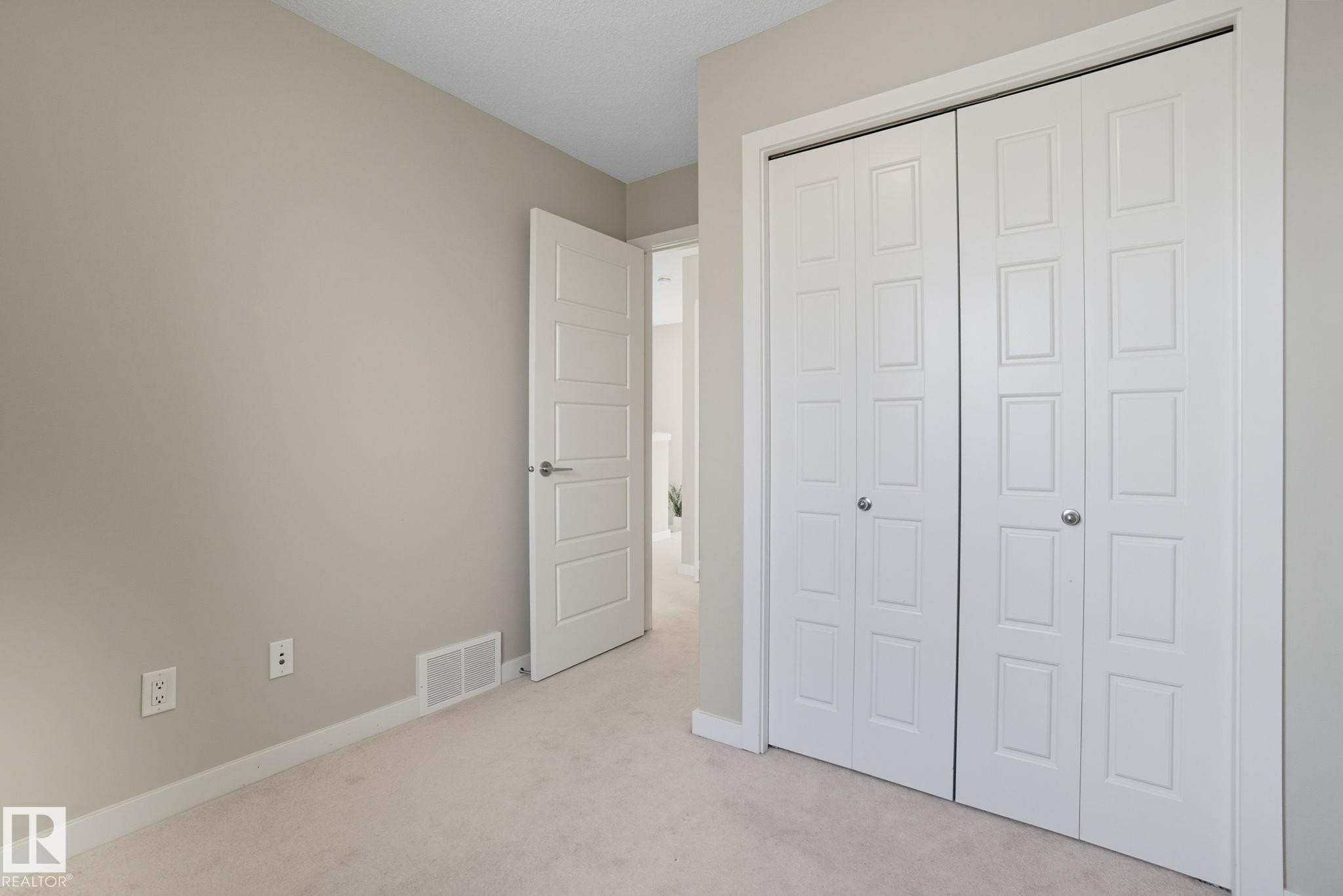 1604 33A Street, Edmonton, AB - Indoor Photo Showing Other Room