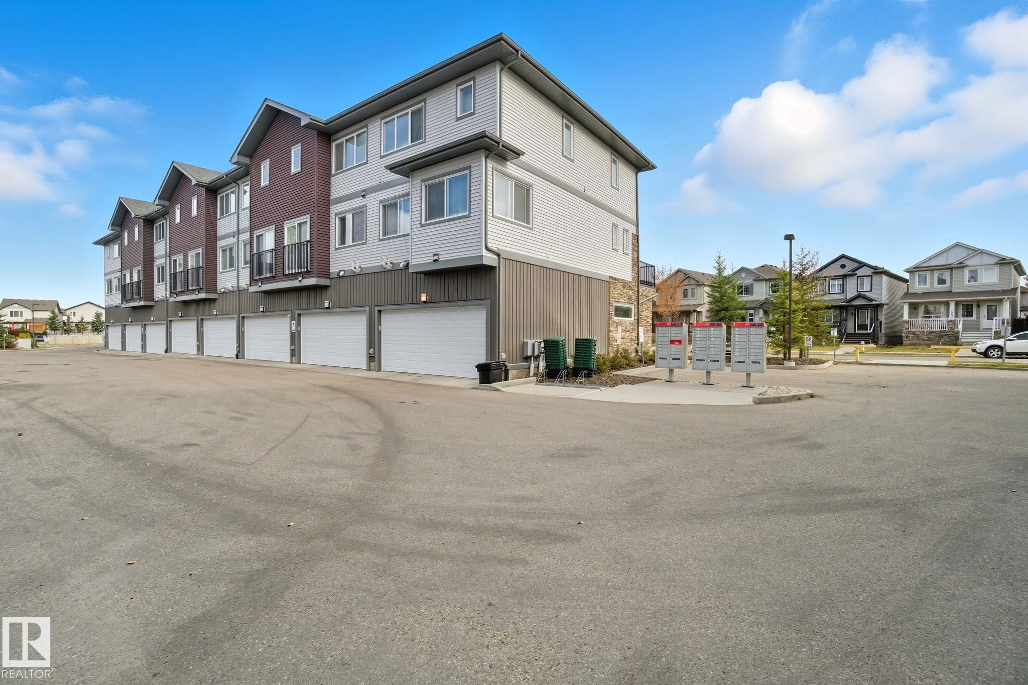 1604 33A Street, Edmonton, AB - Outdoor With Balcony