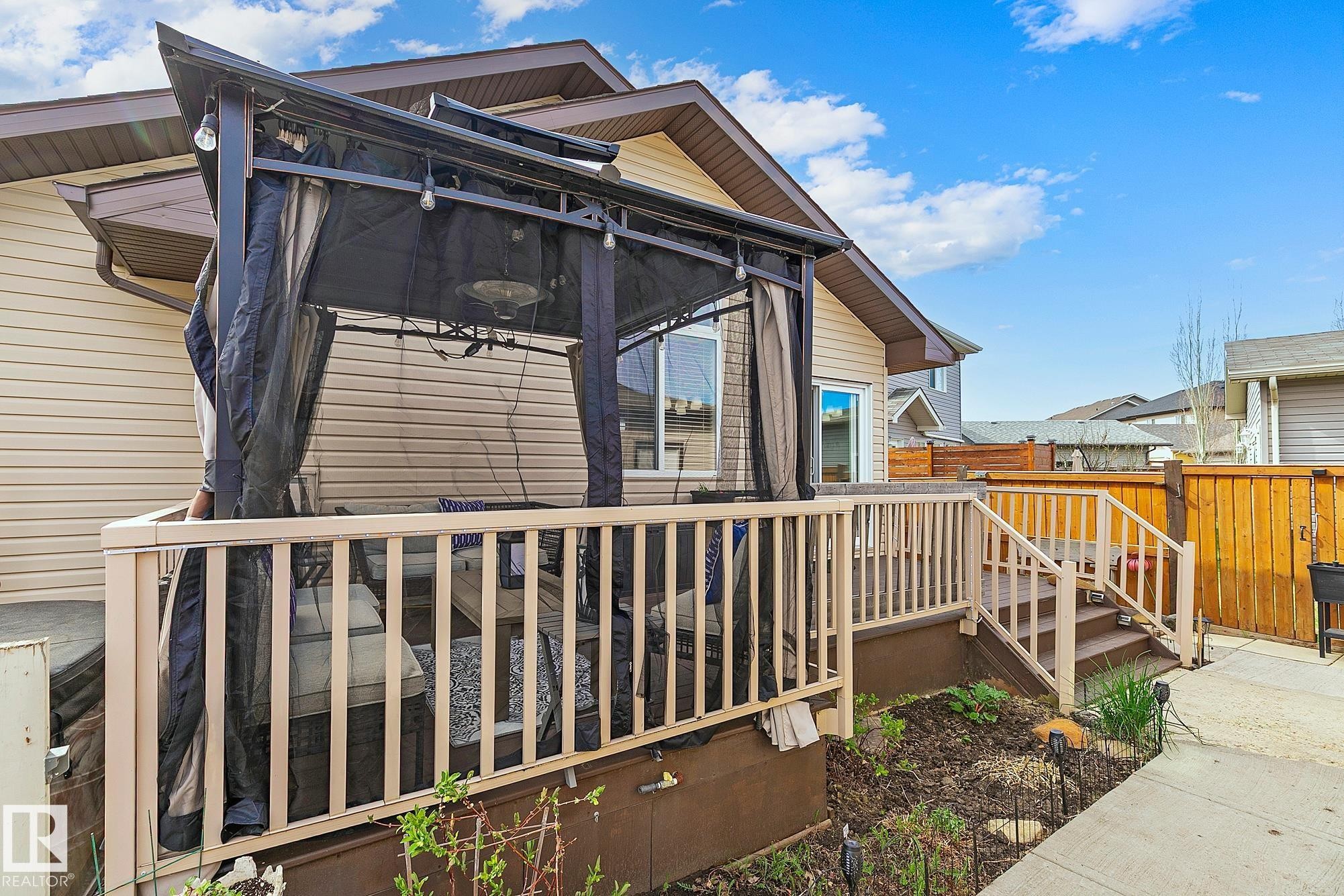 98 Hewitt Circle, Spruce Grove, AB - Outdoor With Deck Patio Veranda With Exterior