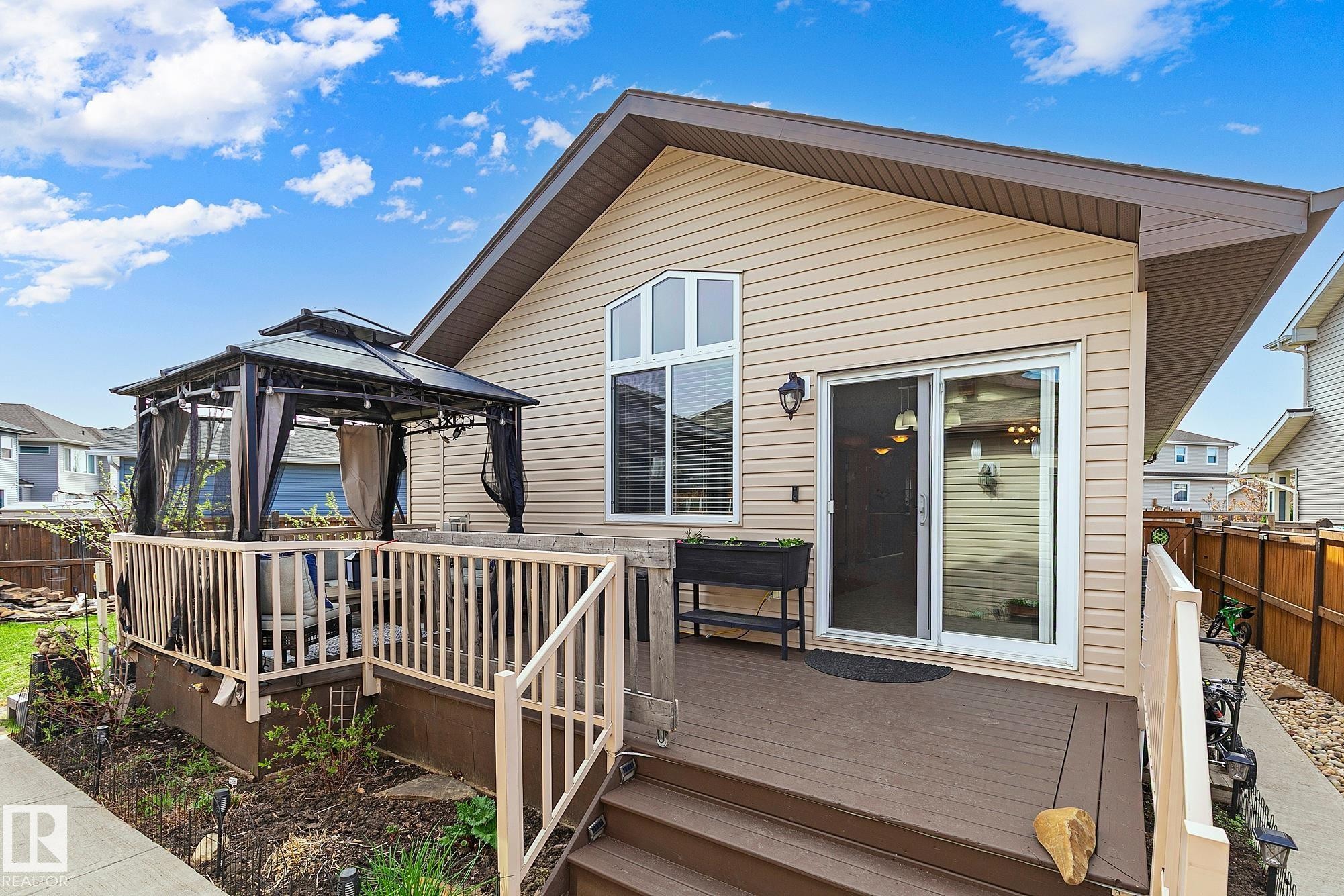 98 Hewitt Circle, Spruce Grove, AB - Outdoor With Deck Patio Veranda With Exterior