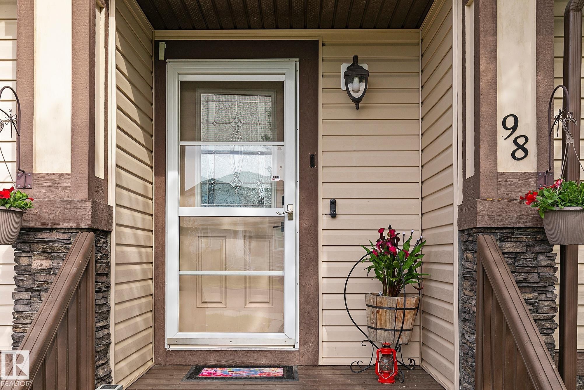 98 Hewitt Circle, Spruce Grove, AB - Outdoor With Exterior