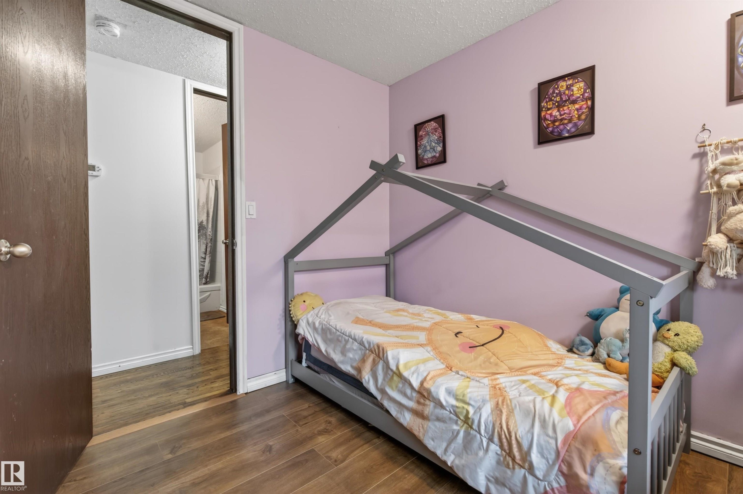 2012 2 Avenue, Cold Lake, AB - Indoor Photo Showing Bedroom