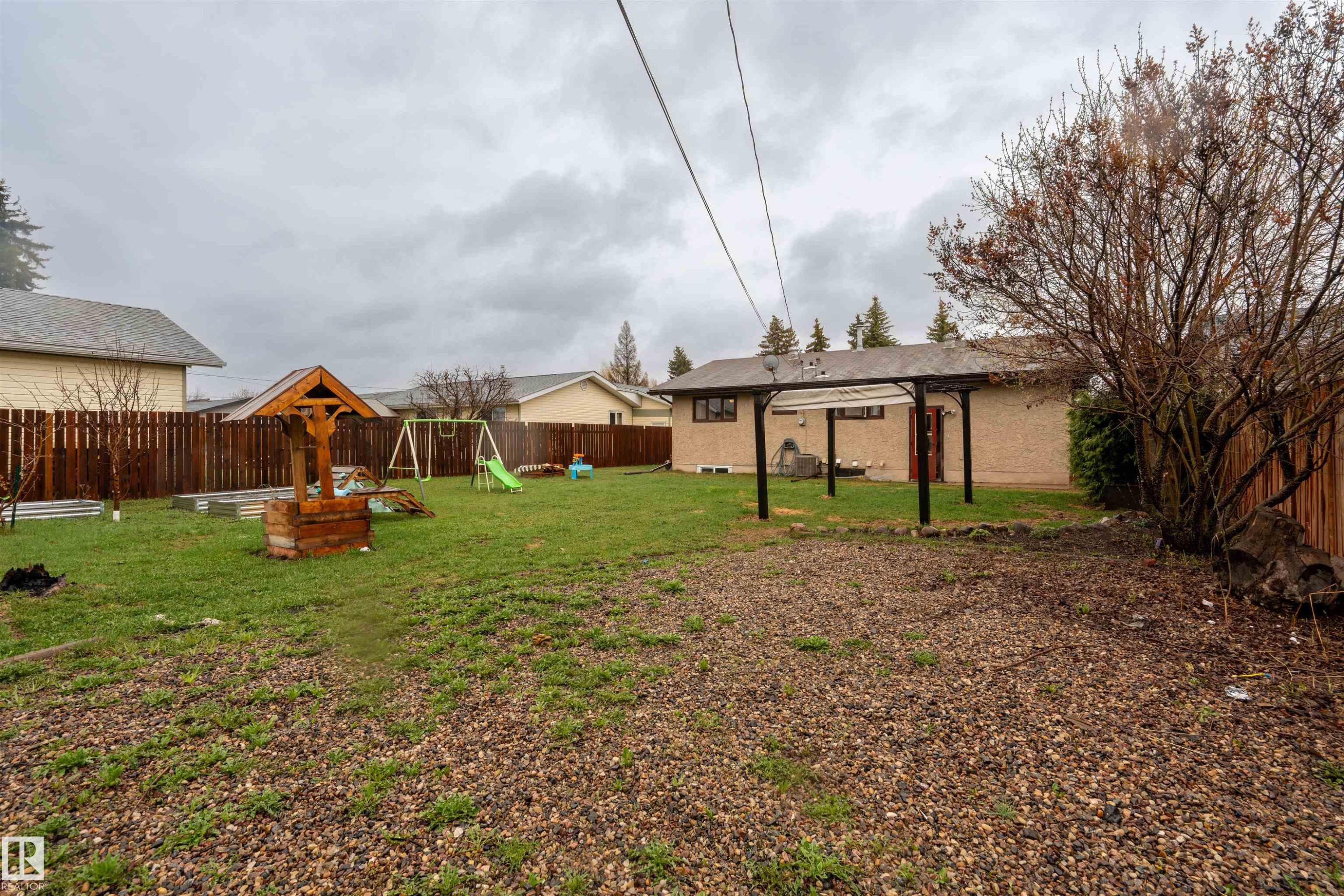 2012 2 Avenue, Cold Lake, AB - Outdoor