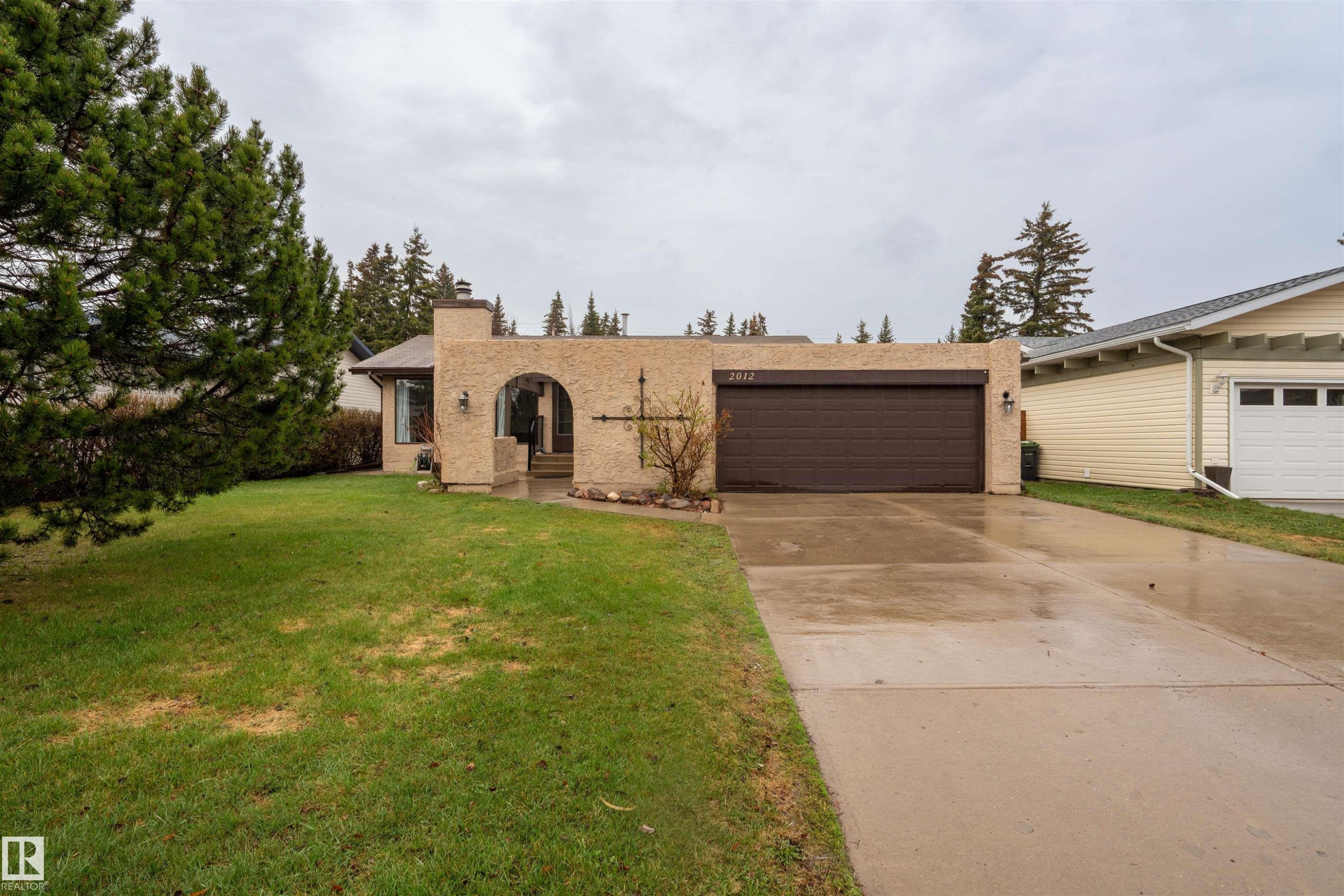 2012 2 Avenue, Cold Lake, AB - Outdoor