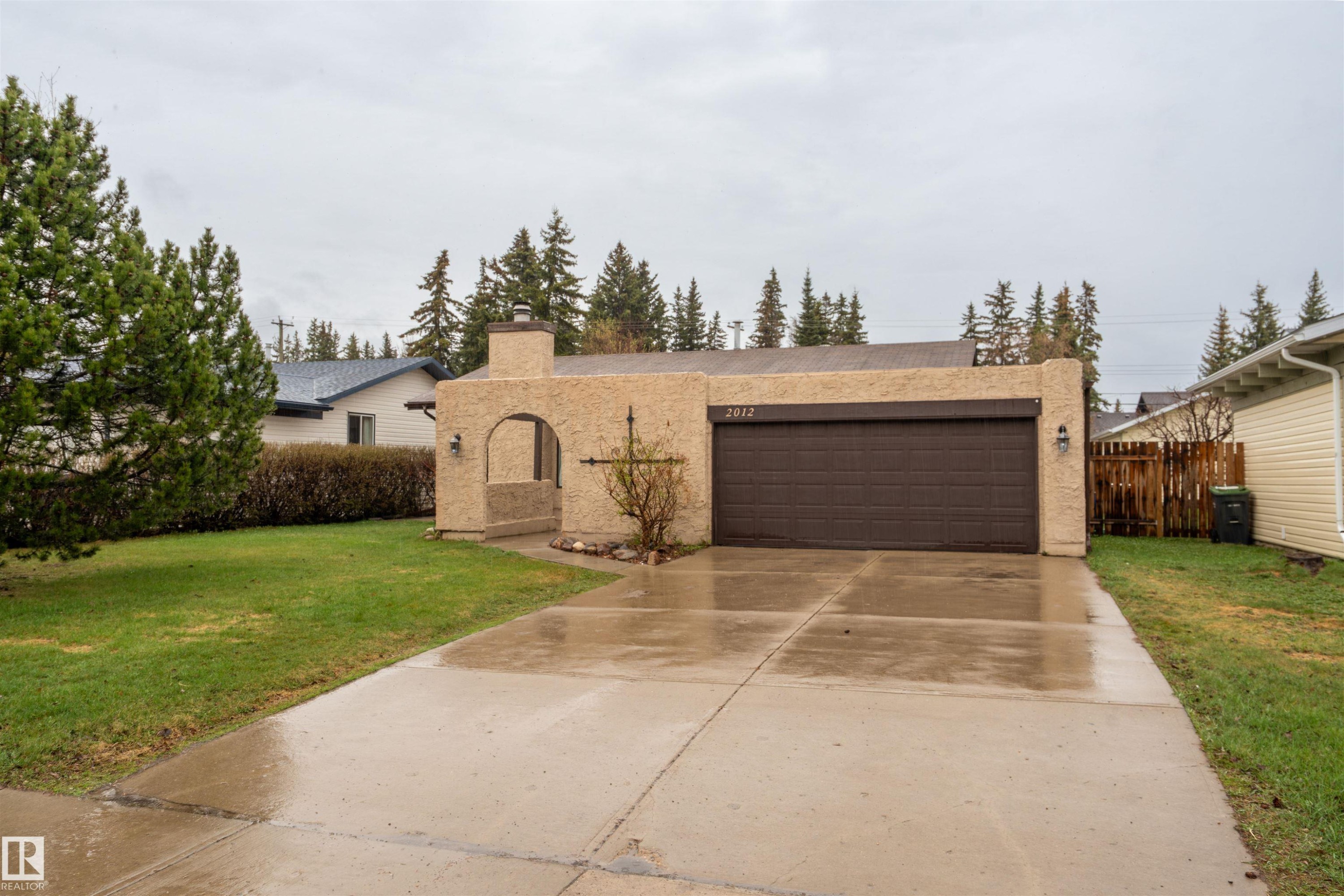 2012 2 Avenue, Cold Lake, AB - Outdoor