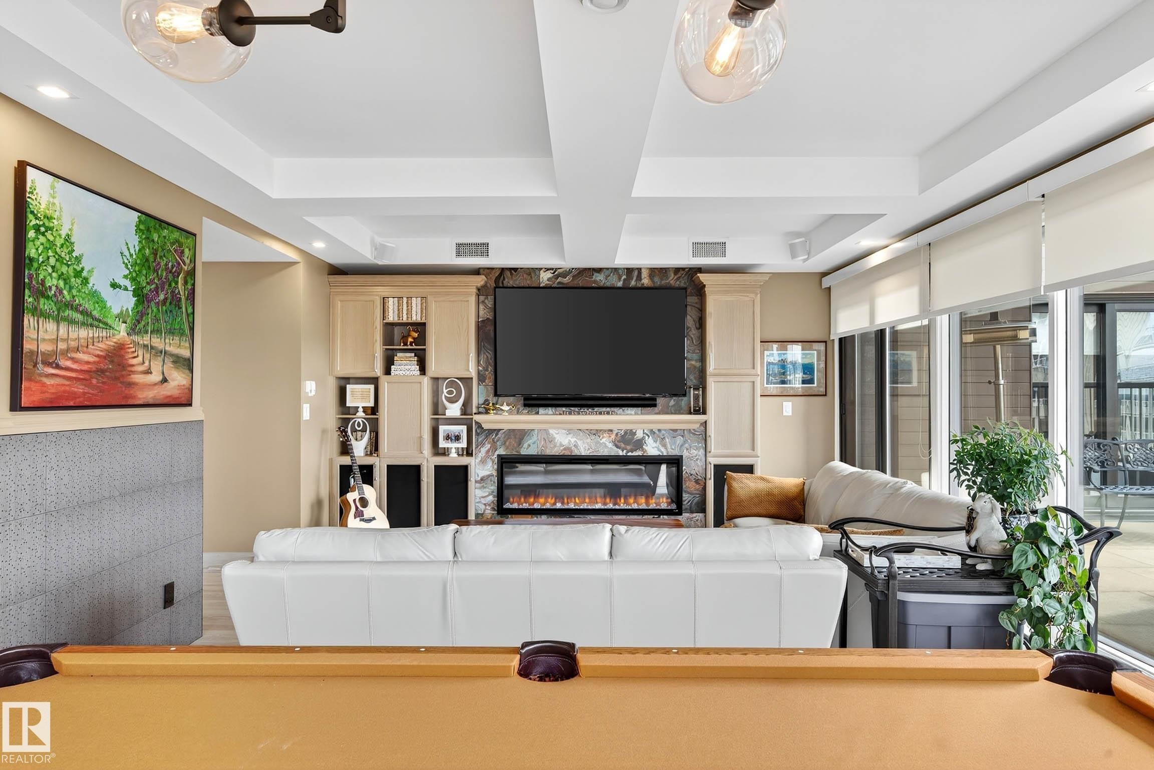 #1601 10045 118 St Nw, Edmonton, AB - Indoor