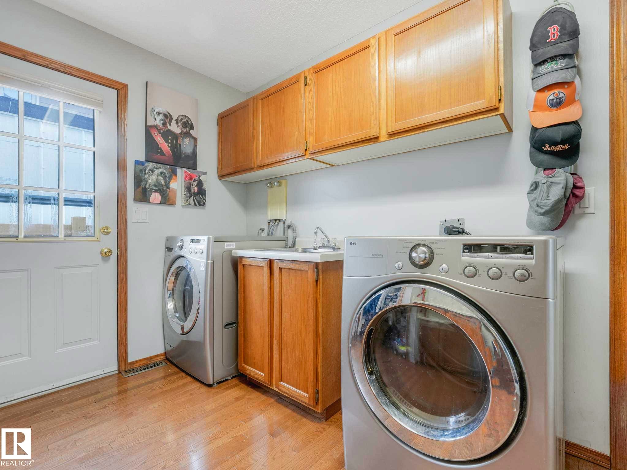 7 Haven, Devon, AB - Indoor Photo Showing Laundry Room