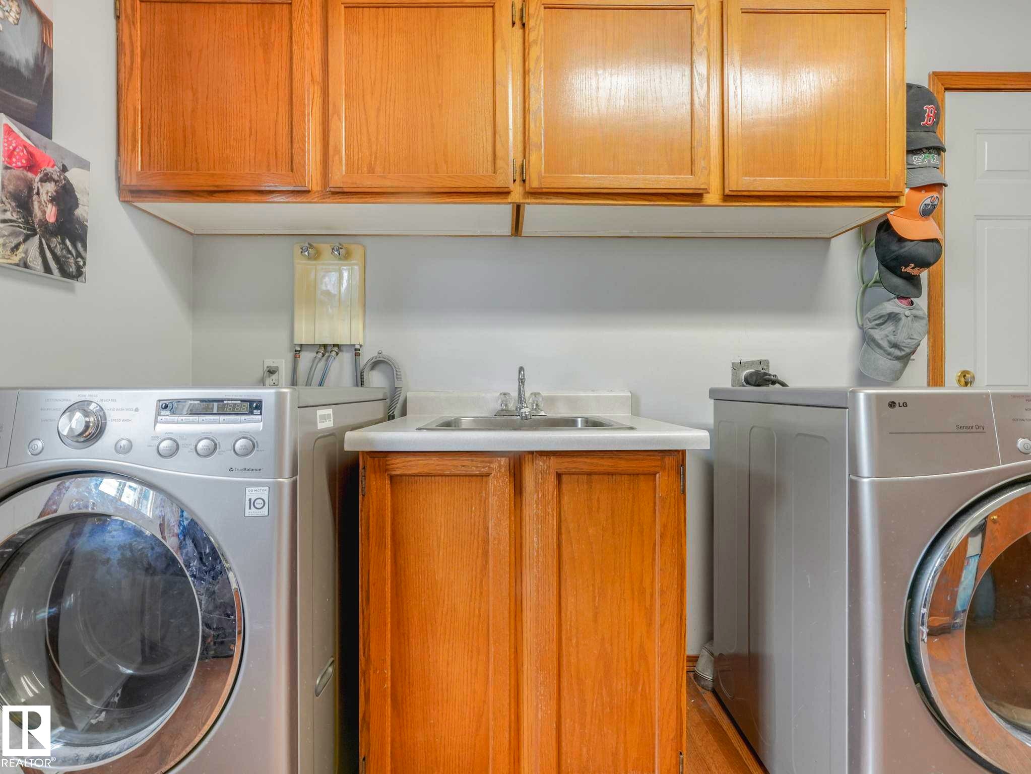 7 Haven, Devon, AB - Indoor Photo Showing Laundry Room
