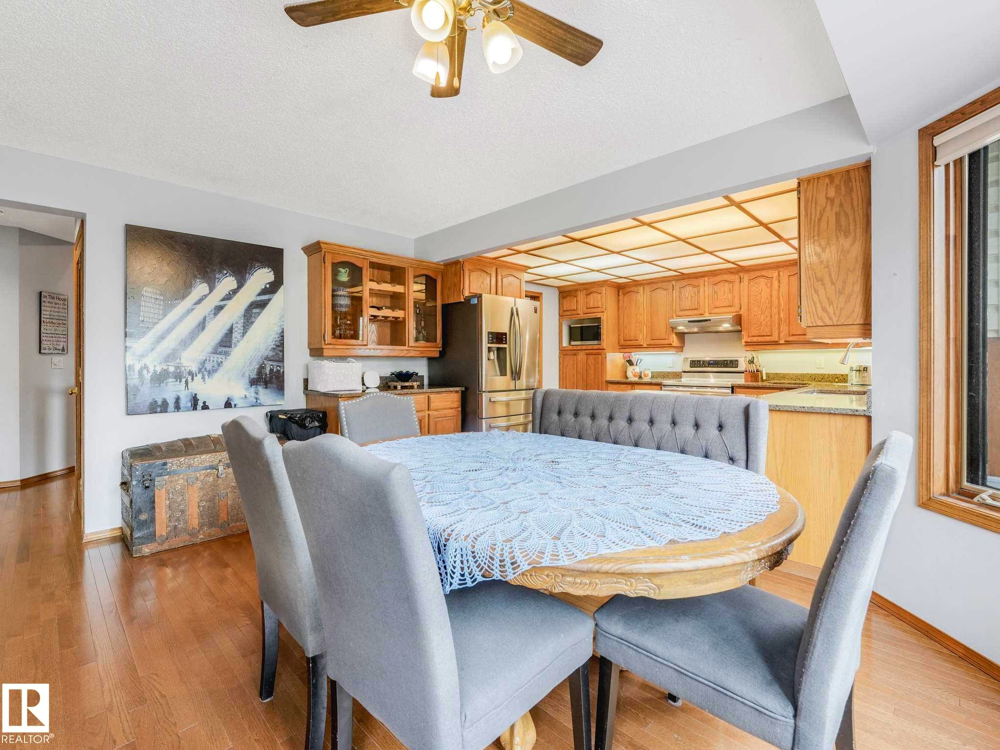 7 Haven, Devon, AB - Indoor Photo Showing Dining Room