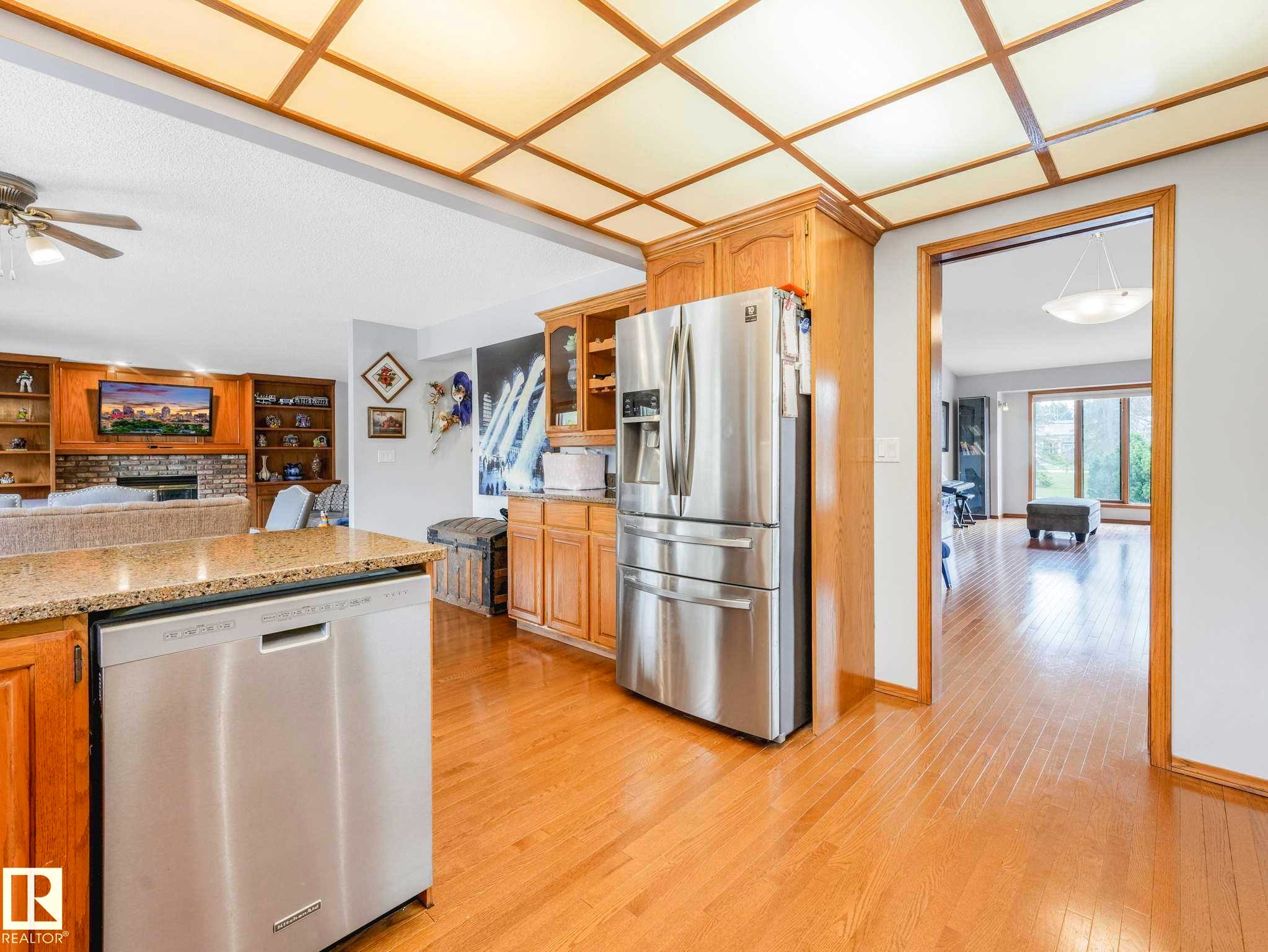 7 Haven, Devon, AB - Indoor Photo Showing Kitchen