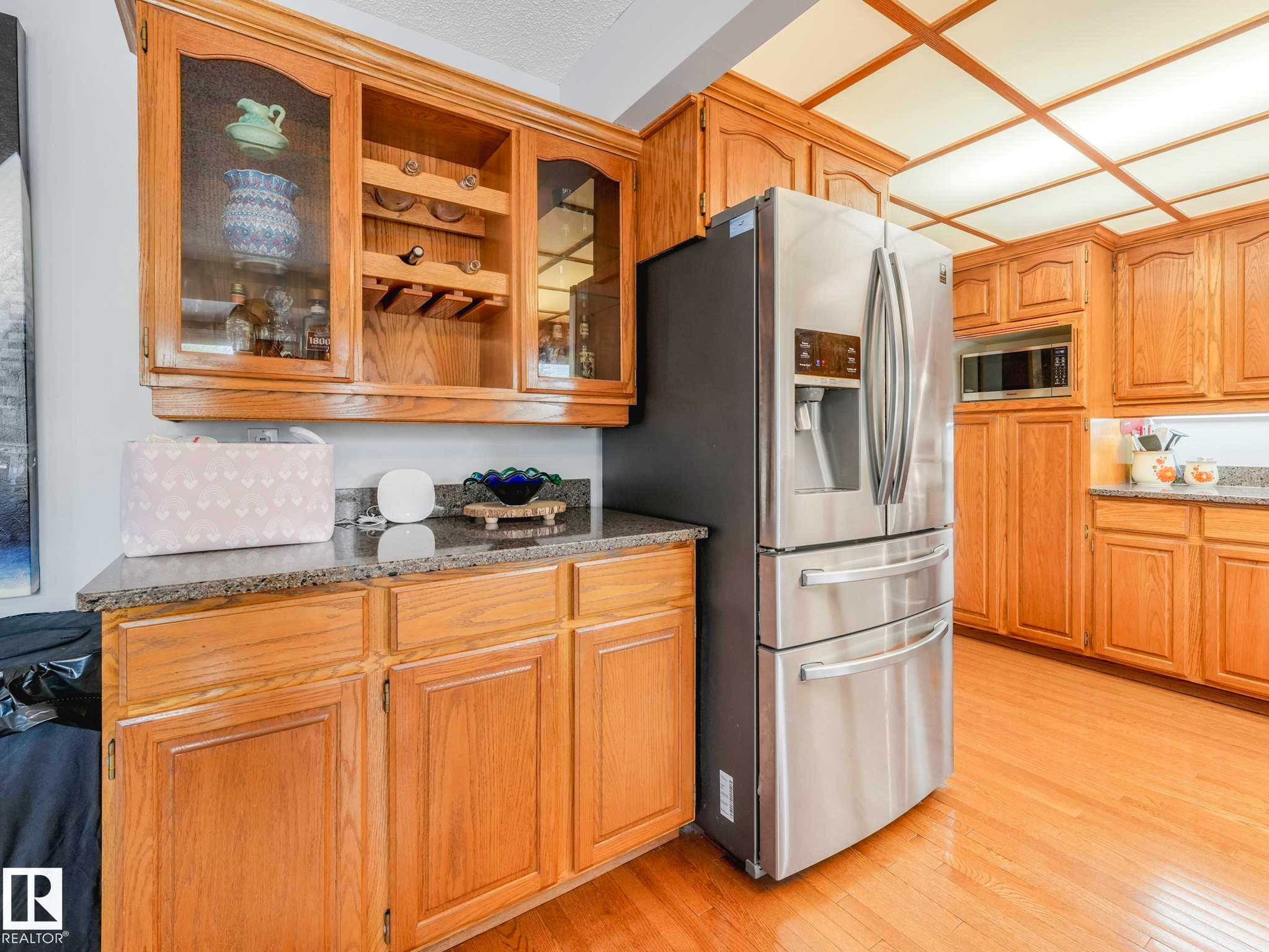 7 Haven, Devon, AB - Indoor Photo Showing Kitchen