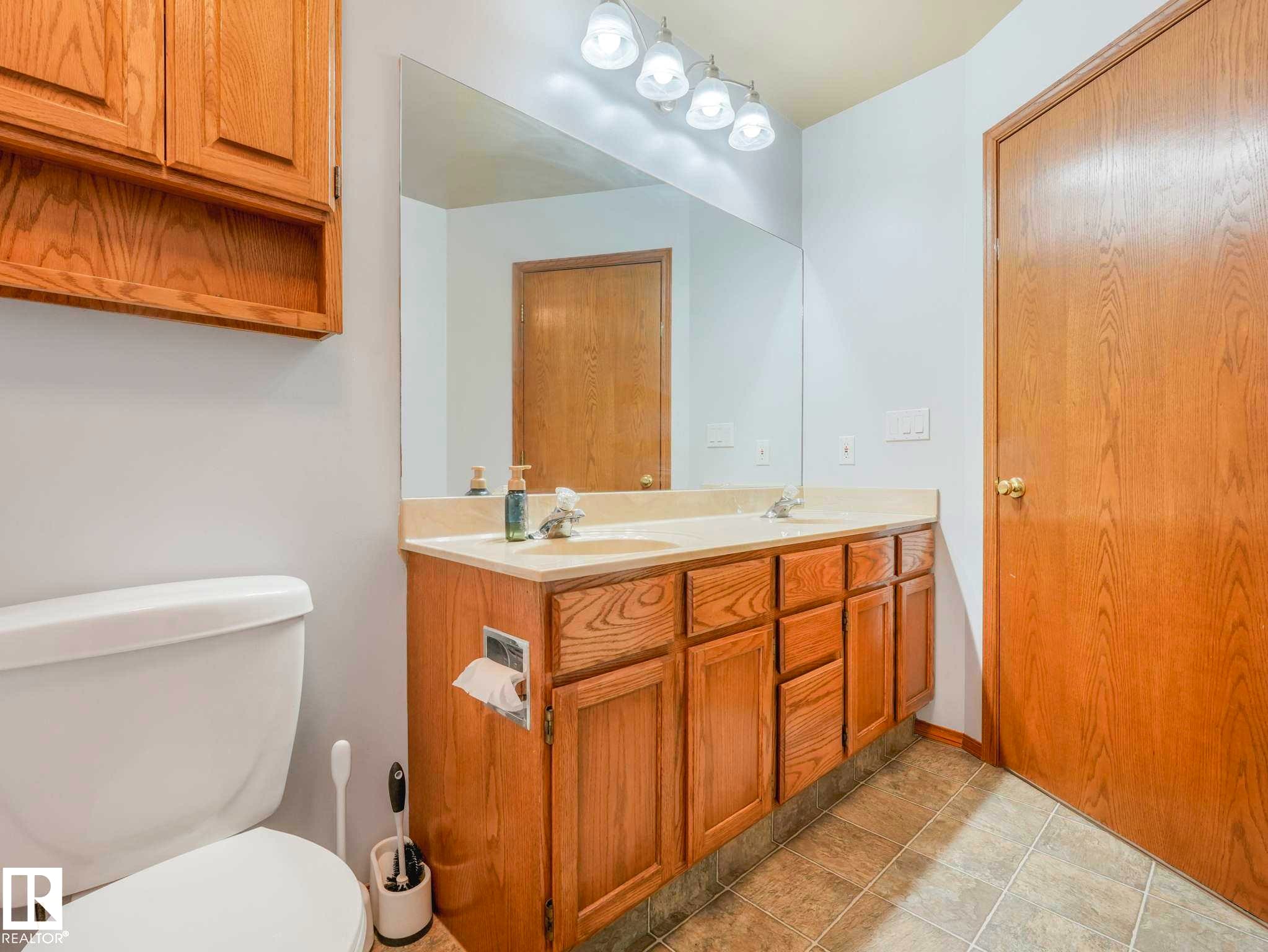 7 Haven, Devon, AB - Indoor Photo Showing Bathroom