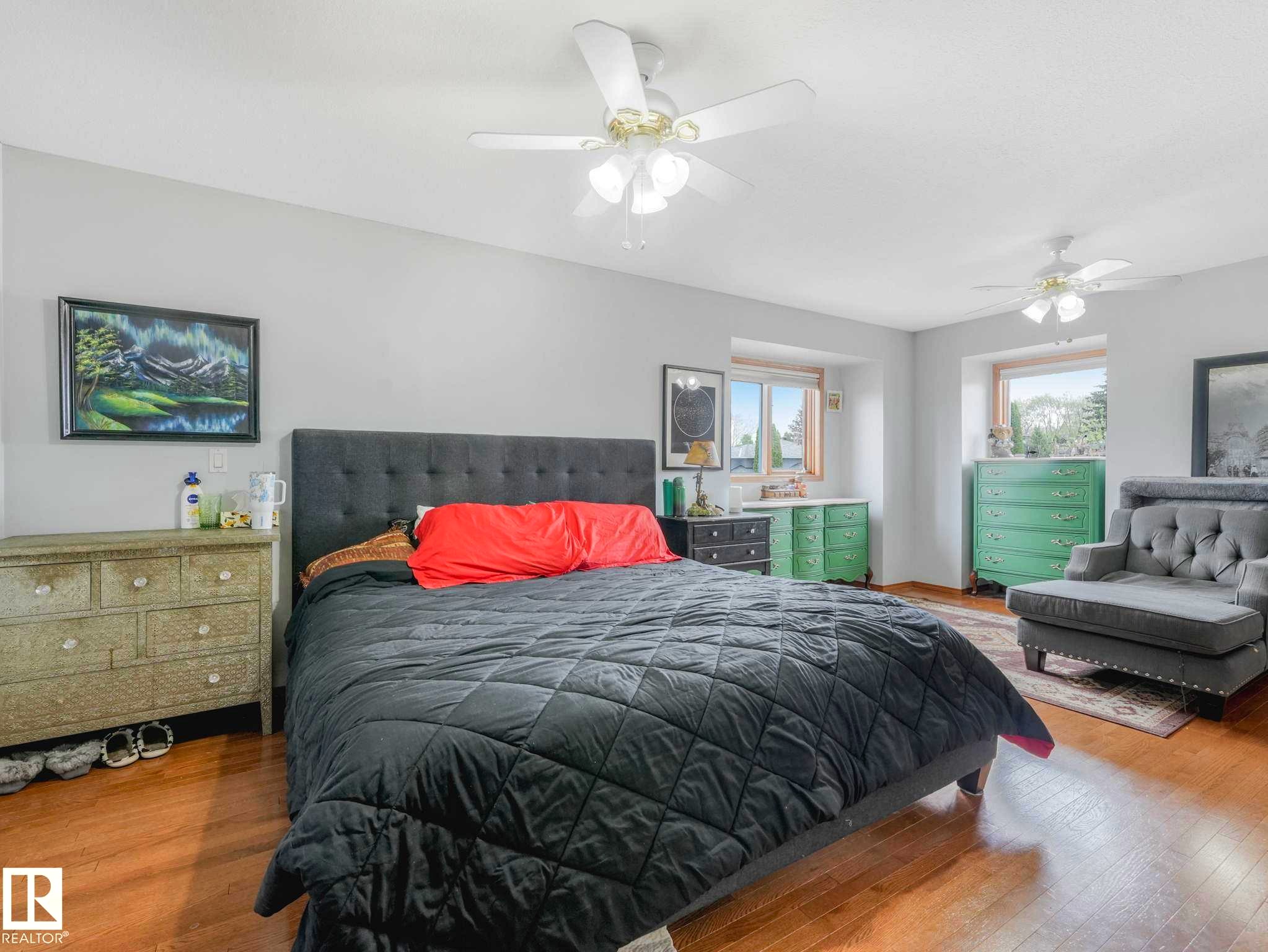 7 Haven, Devon, AB - Indoor Photo Showing Bedroom
