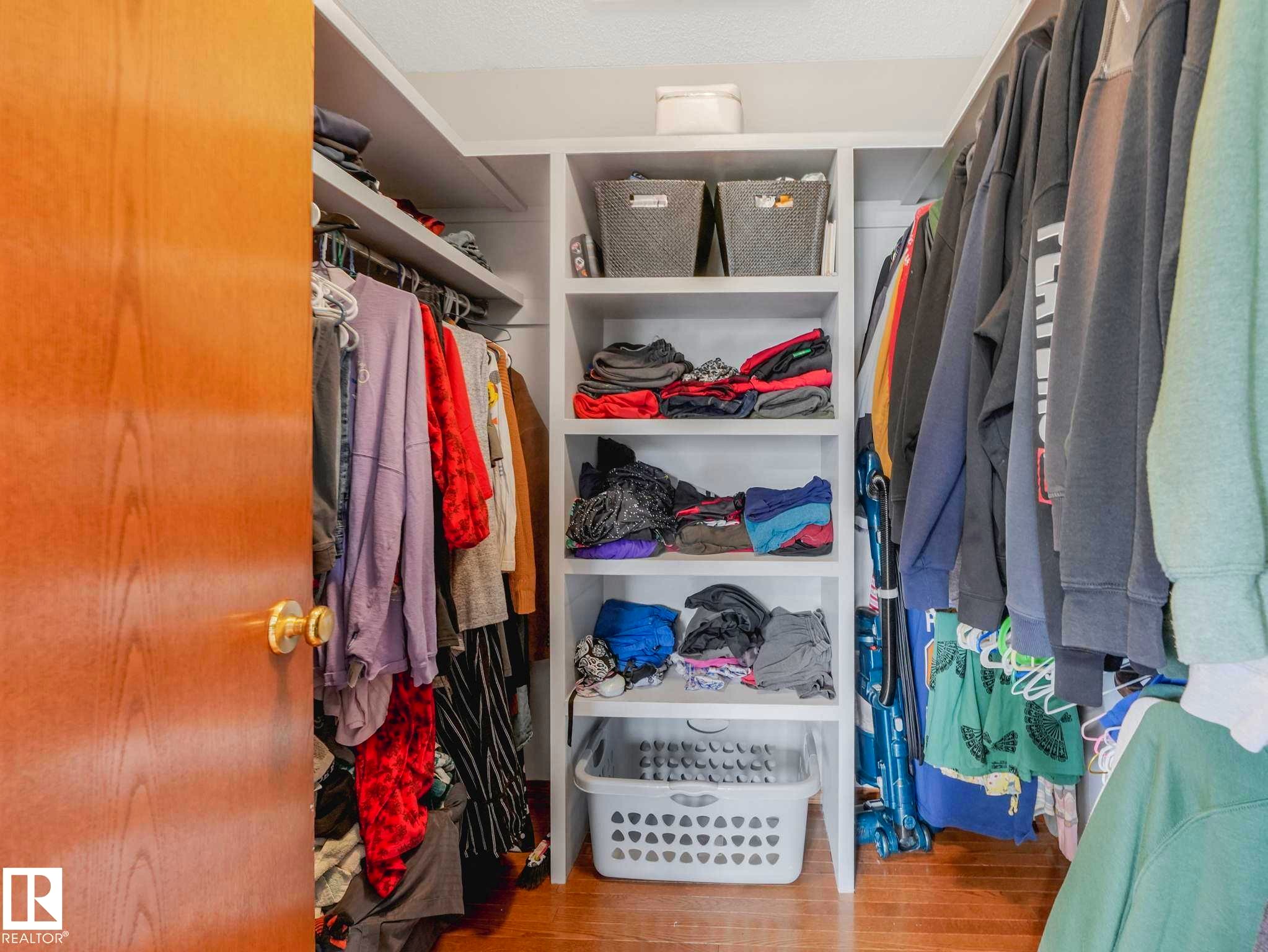 7 Haven, Devon, AB - Indoor With Storage