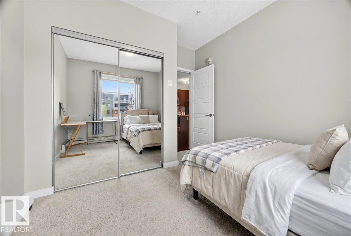 205 507 Albany Way, Edmonton, AB - Indoor Photo Showing Bedroom