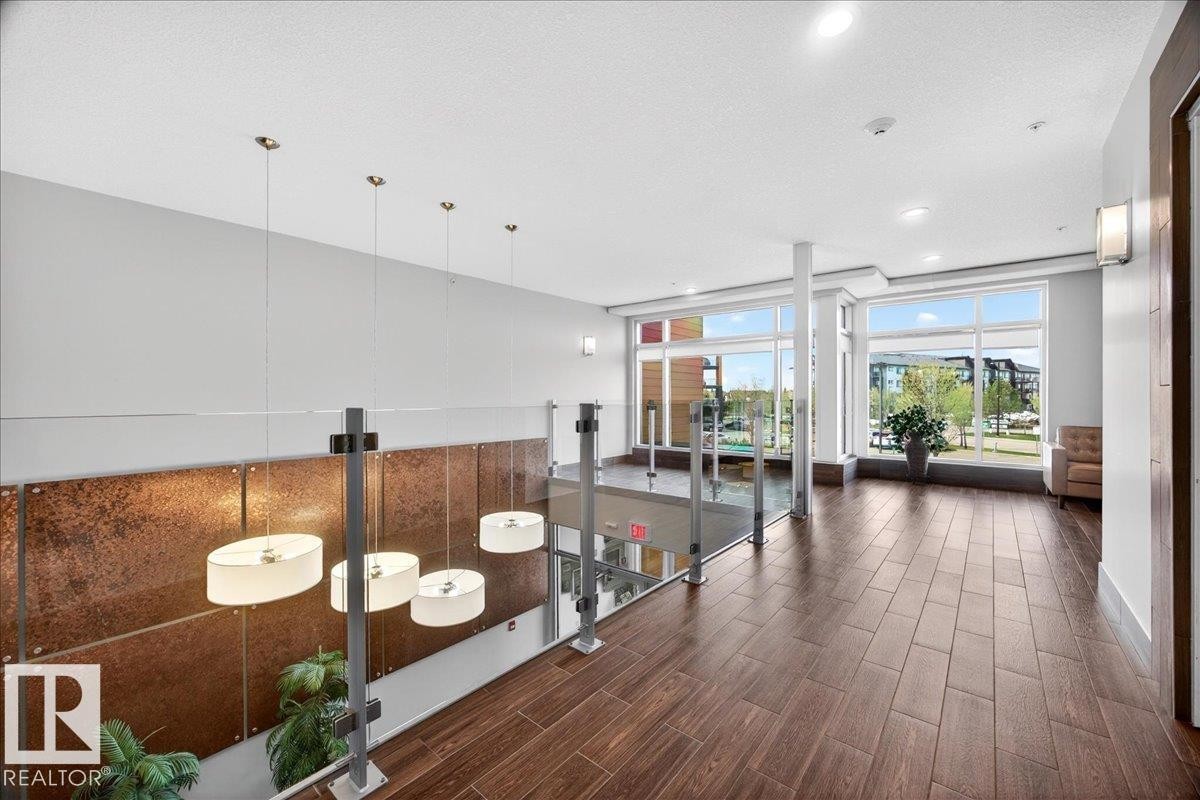 205 507 Albany Way, Edmonton, AB - Indoor