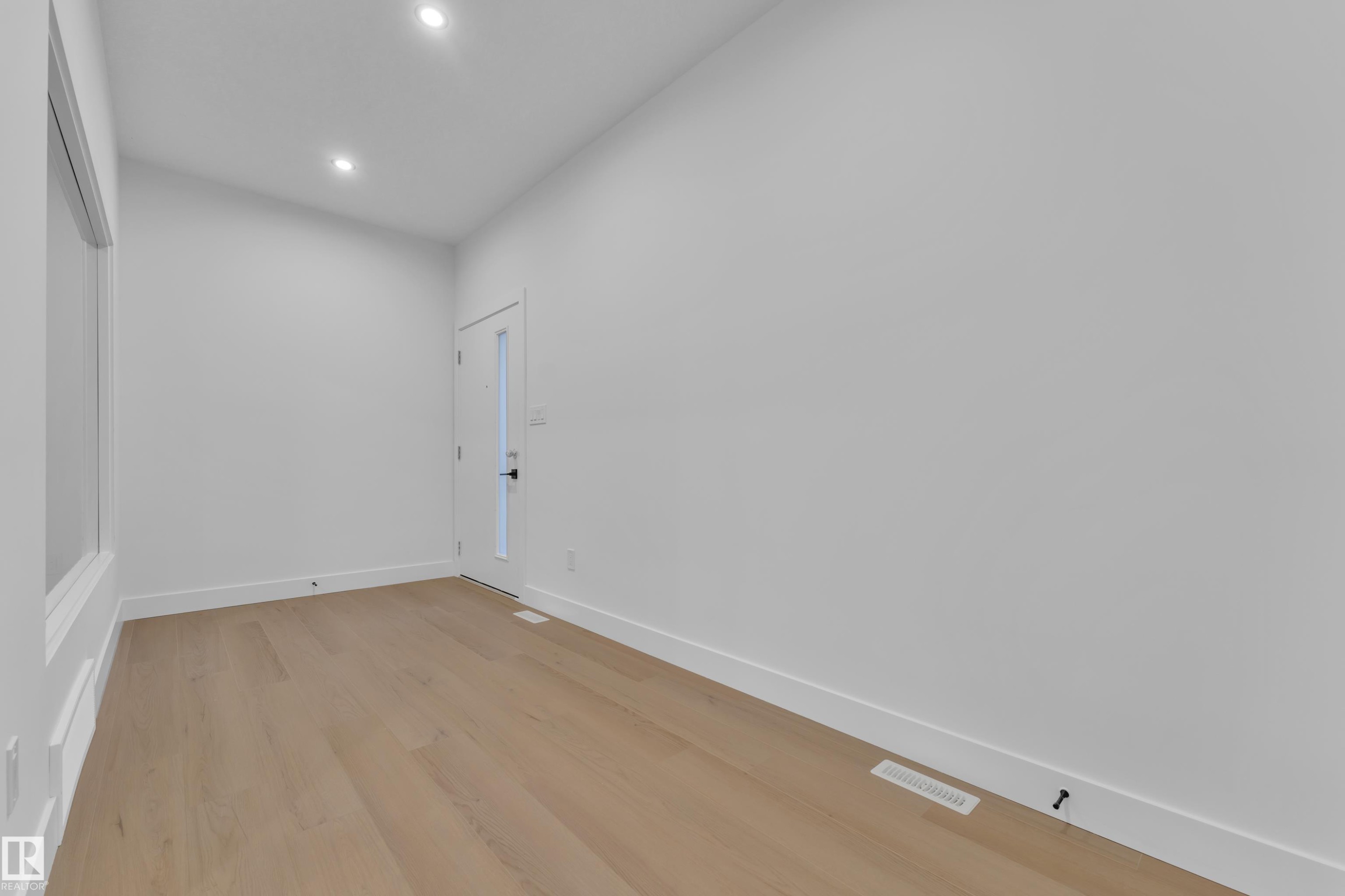 638 Astoria Way, Devon, AB - Indoor Photo Showing Other Room