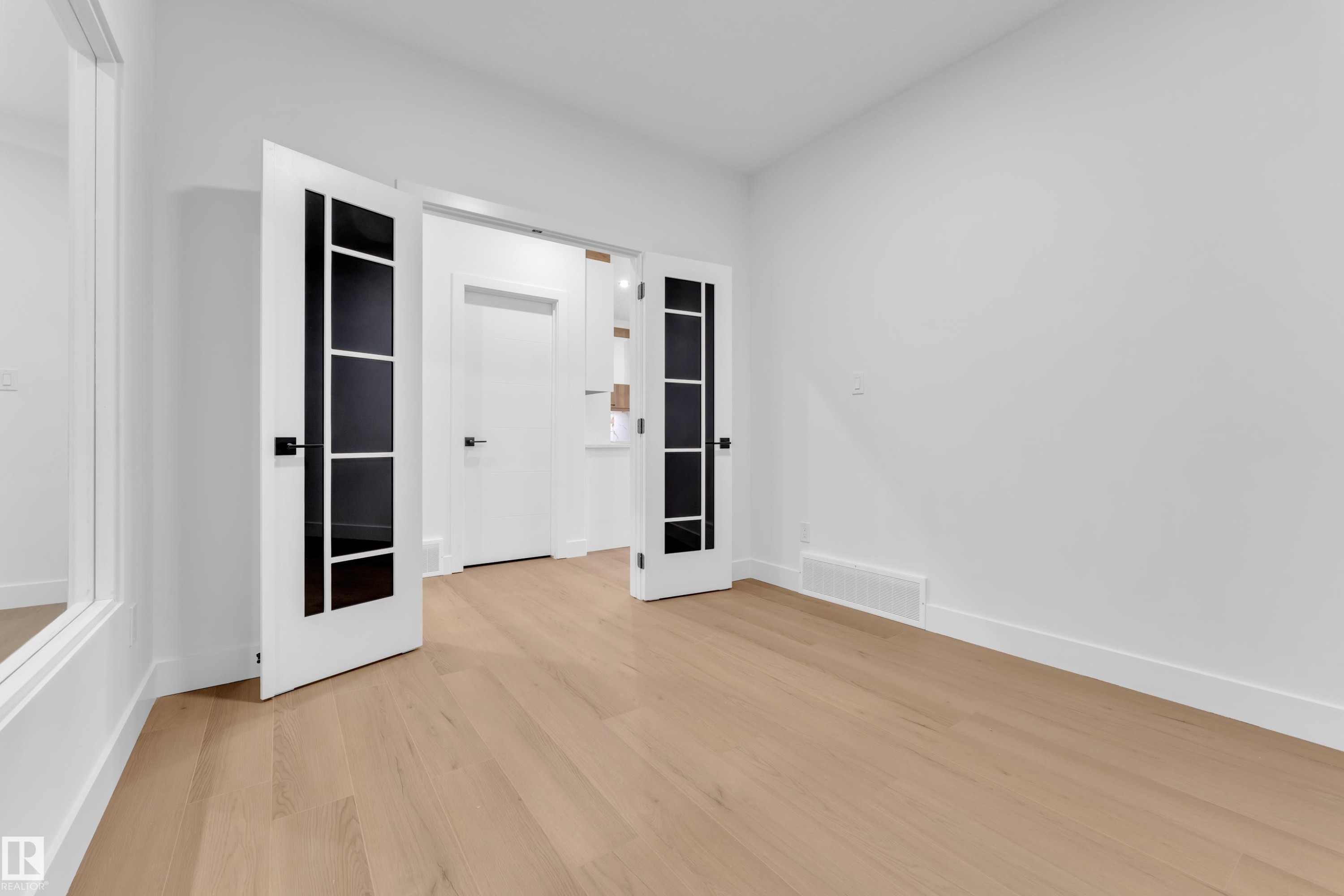 638 Astoria Way, Devon, AB - Indoor Photo Showing Other Room