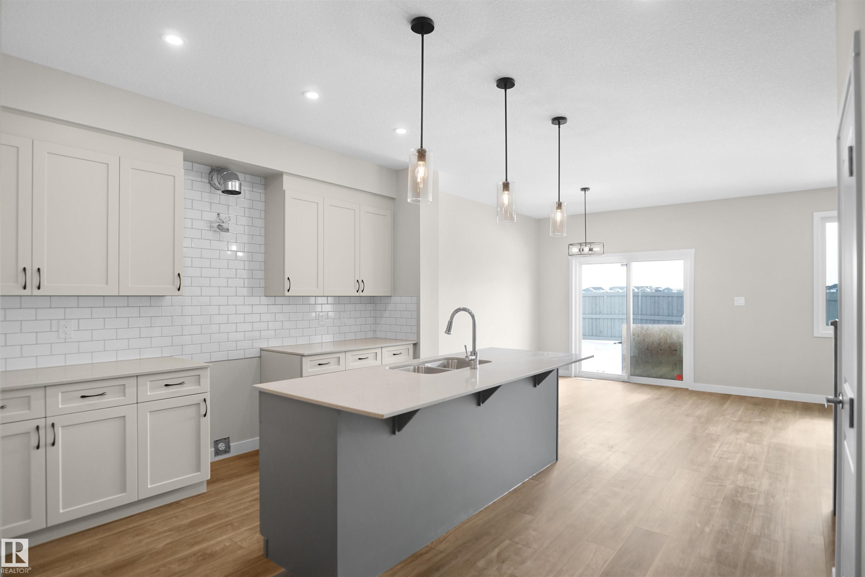 7235 182 Avenue, Edmonton, AB - Indoor Photo Showing Kitchen With Double Sink With Upgraded Kitchen