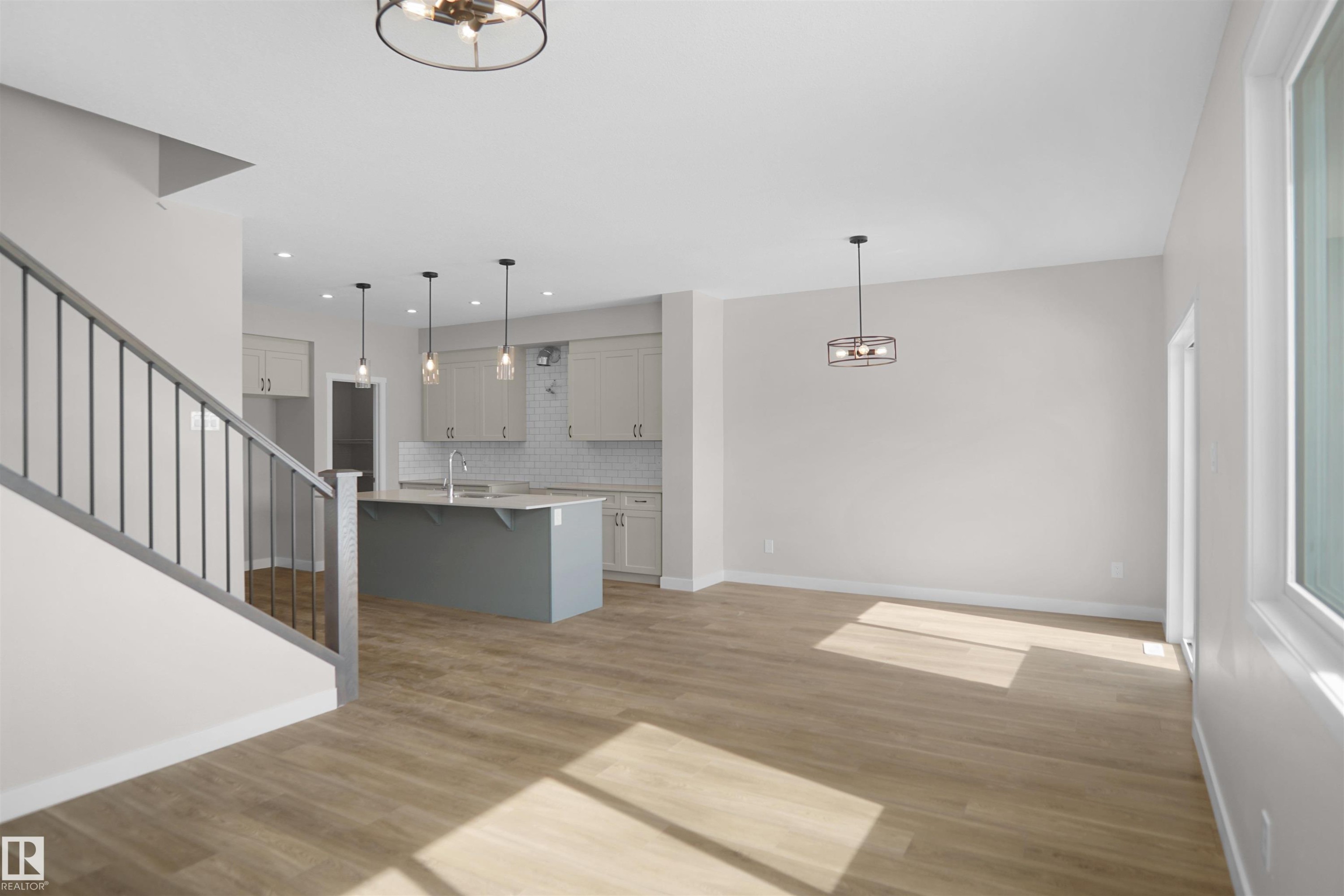 7235 182 Avenue, Edmonton, AB - Indoor
