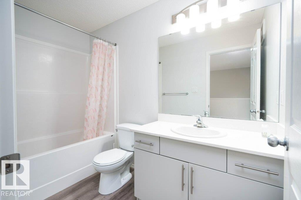 3099 Checknita Way, Edmonton, AB - Indoor Photo Showing Bathroom