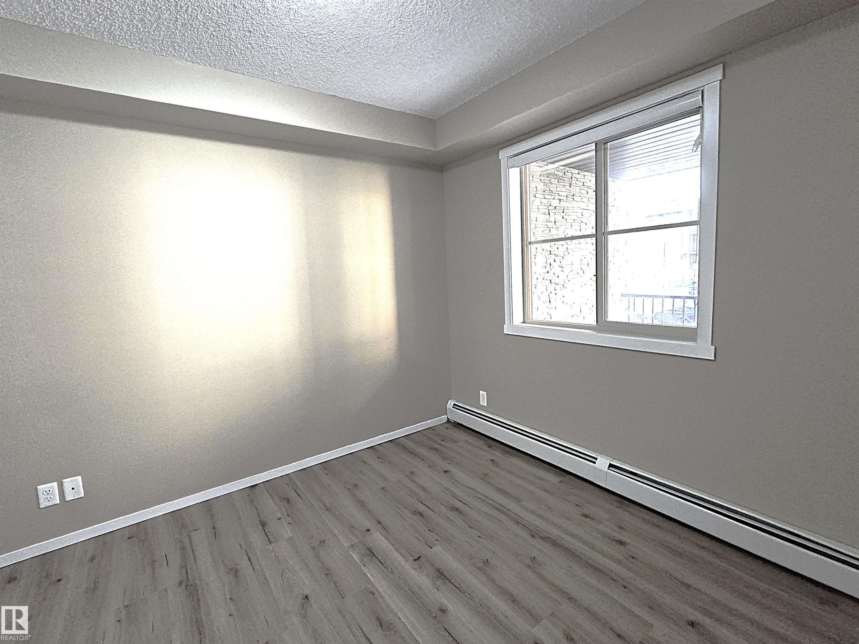 210 3207 James Mowatt Trail, Edmonton, AB - Indoor Photo Showing Bedroom
