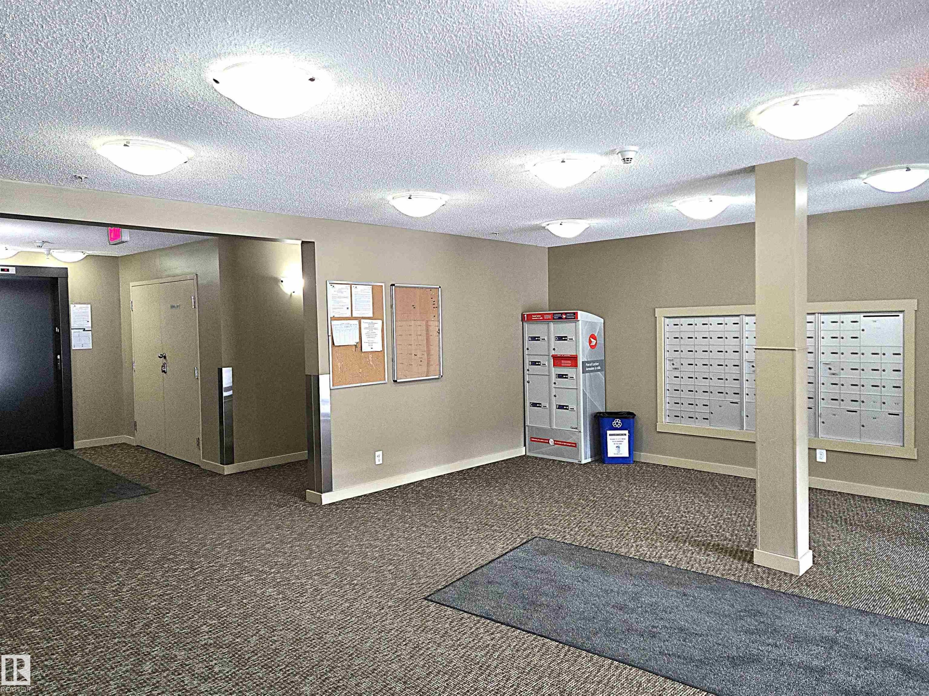 210 3207 James Mowatt Trail, Edmonton, AB - Indoor Photo Showing Other Room