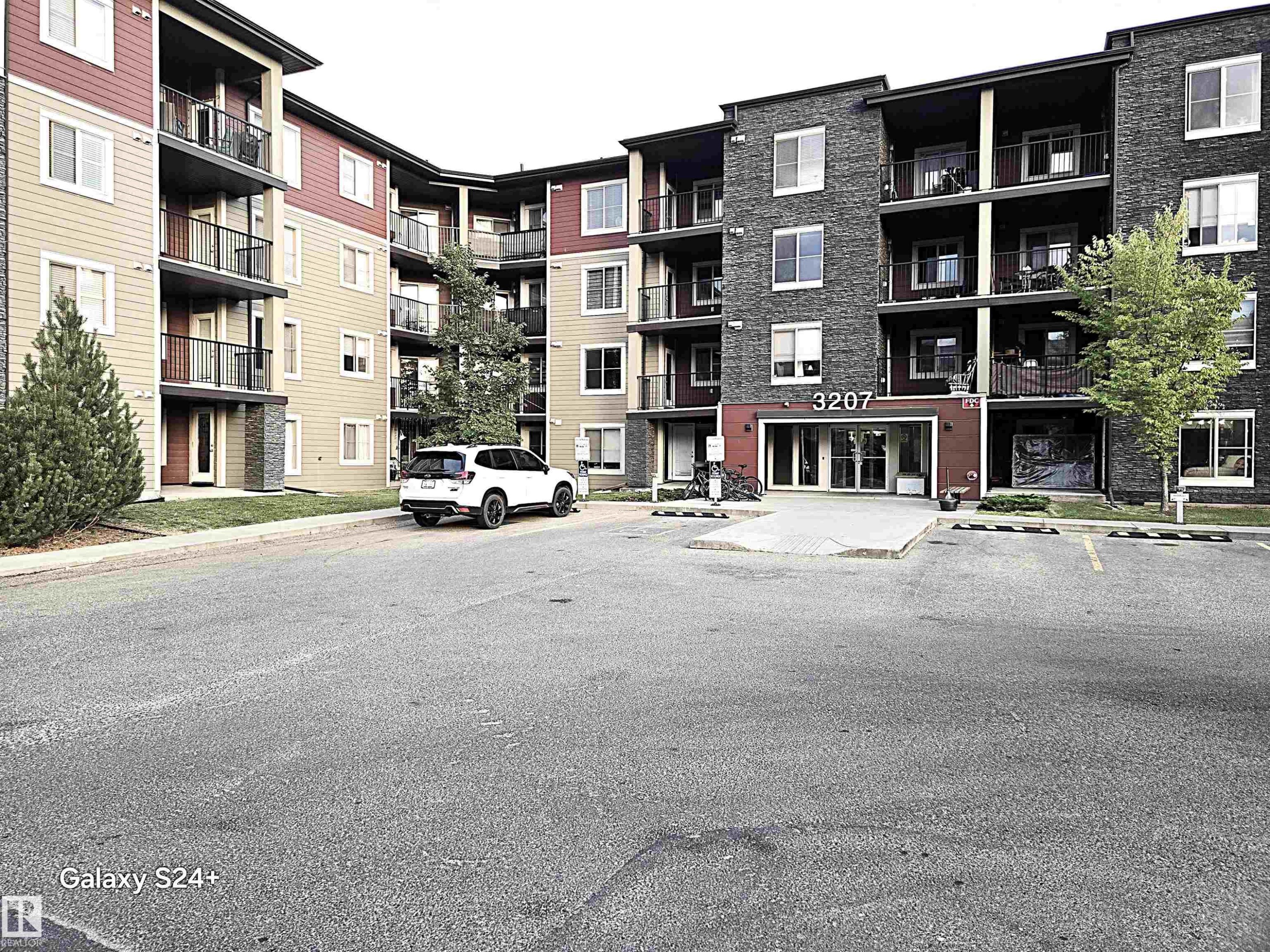 206 3207 James Mowatt Trail, Edmonton, AB