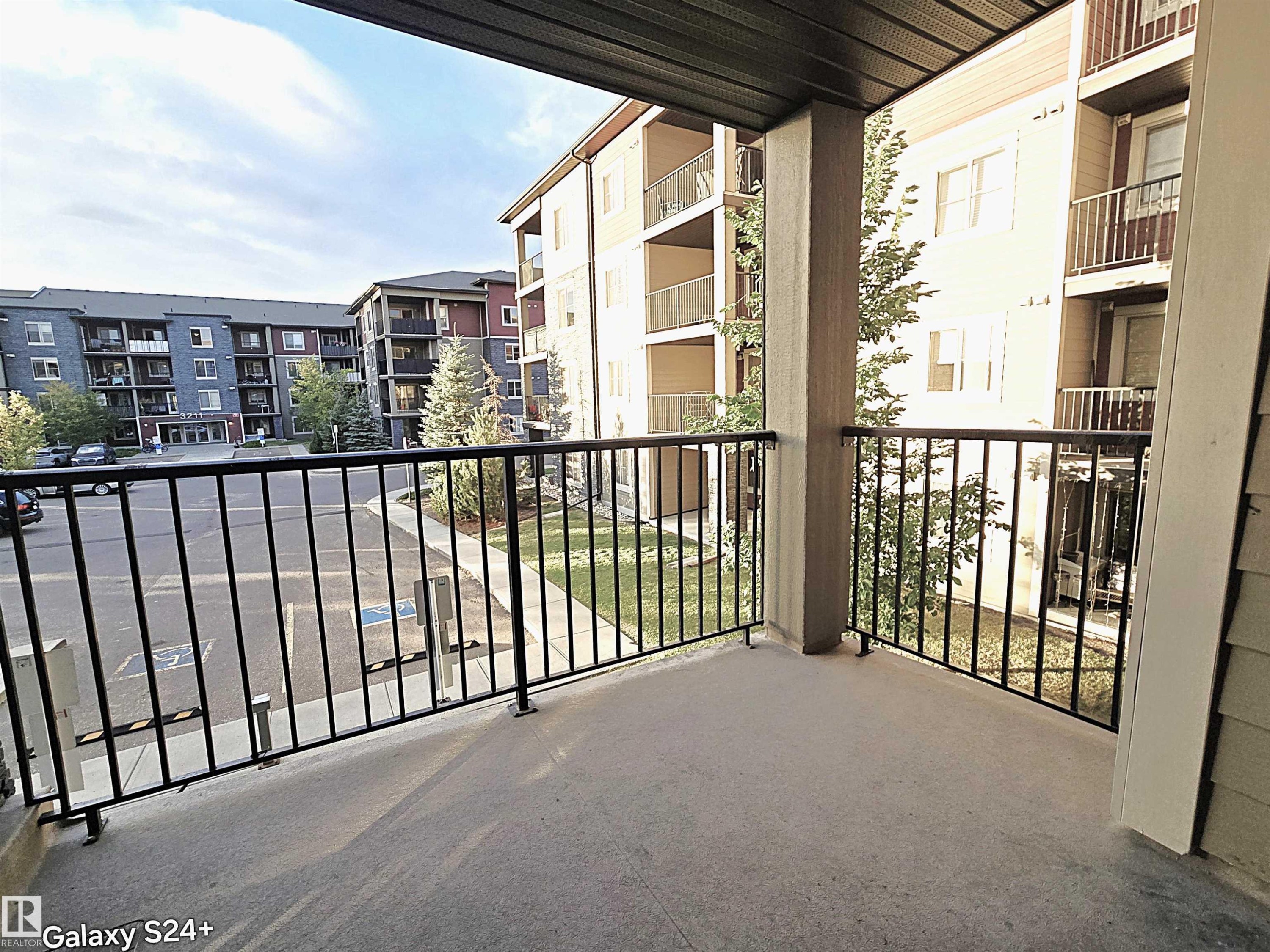 206 3207 James Mowatt Trail, Edmonton, AB