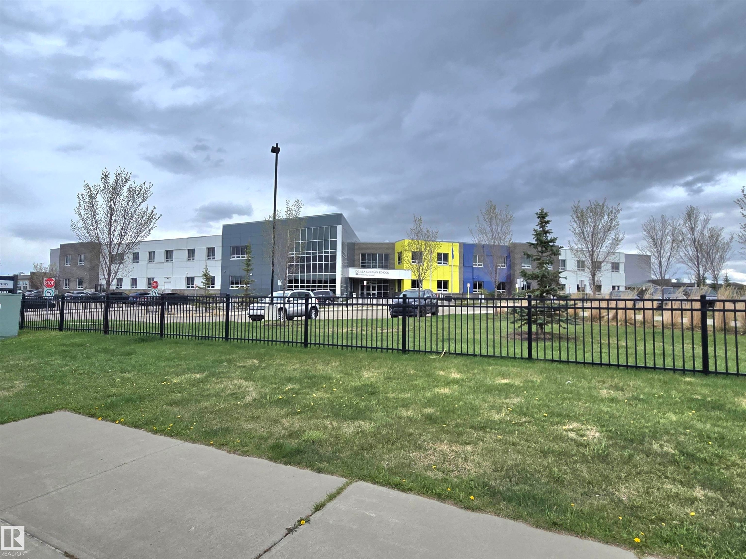206 3207 James Mowatt Trail, Edmonton, AB