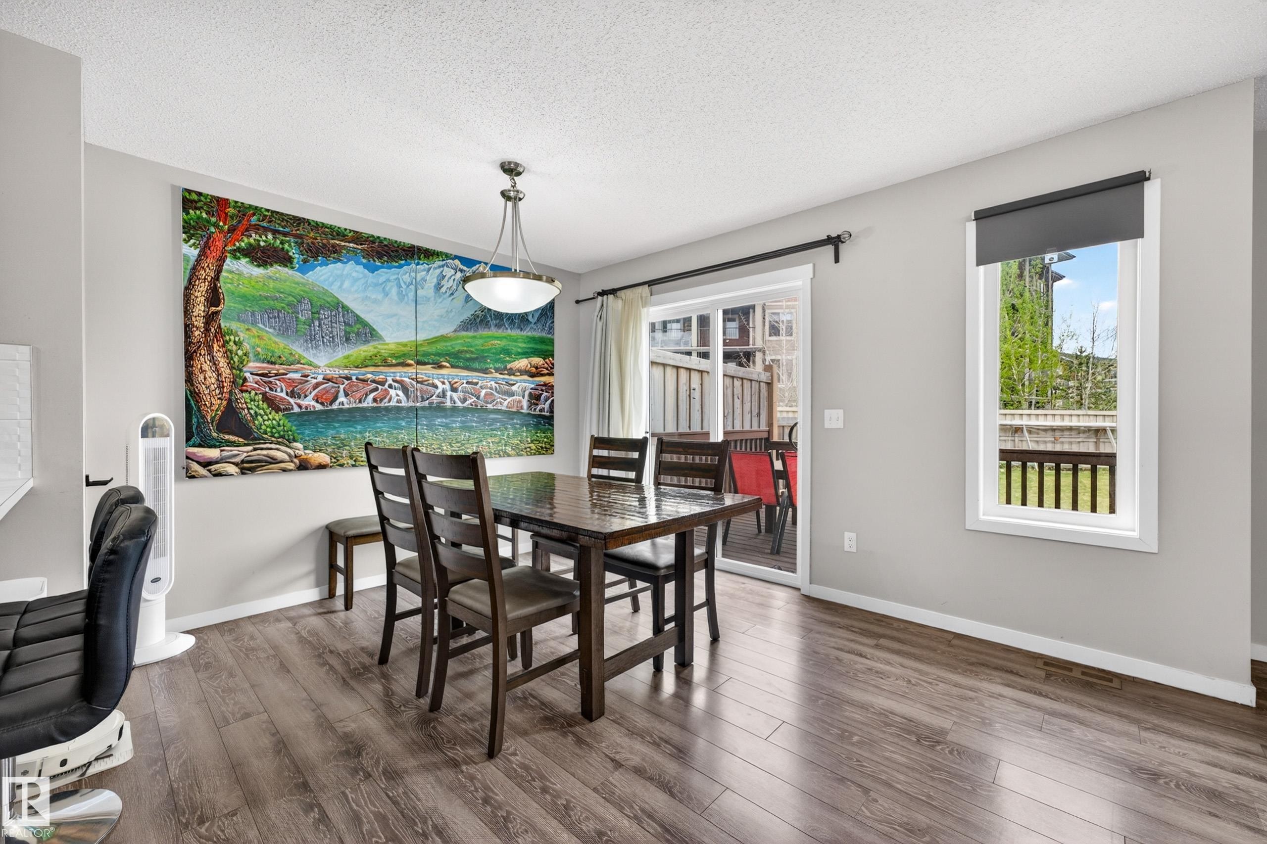 4371 Annett Common, Edmonton, AB - Indoor Photo Showing Dining Room