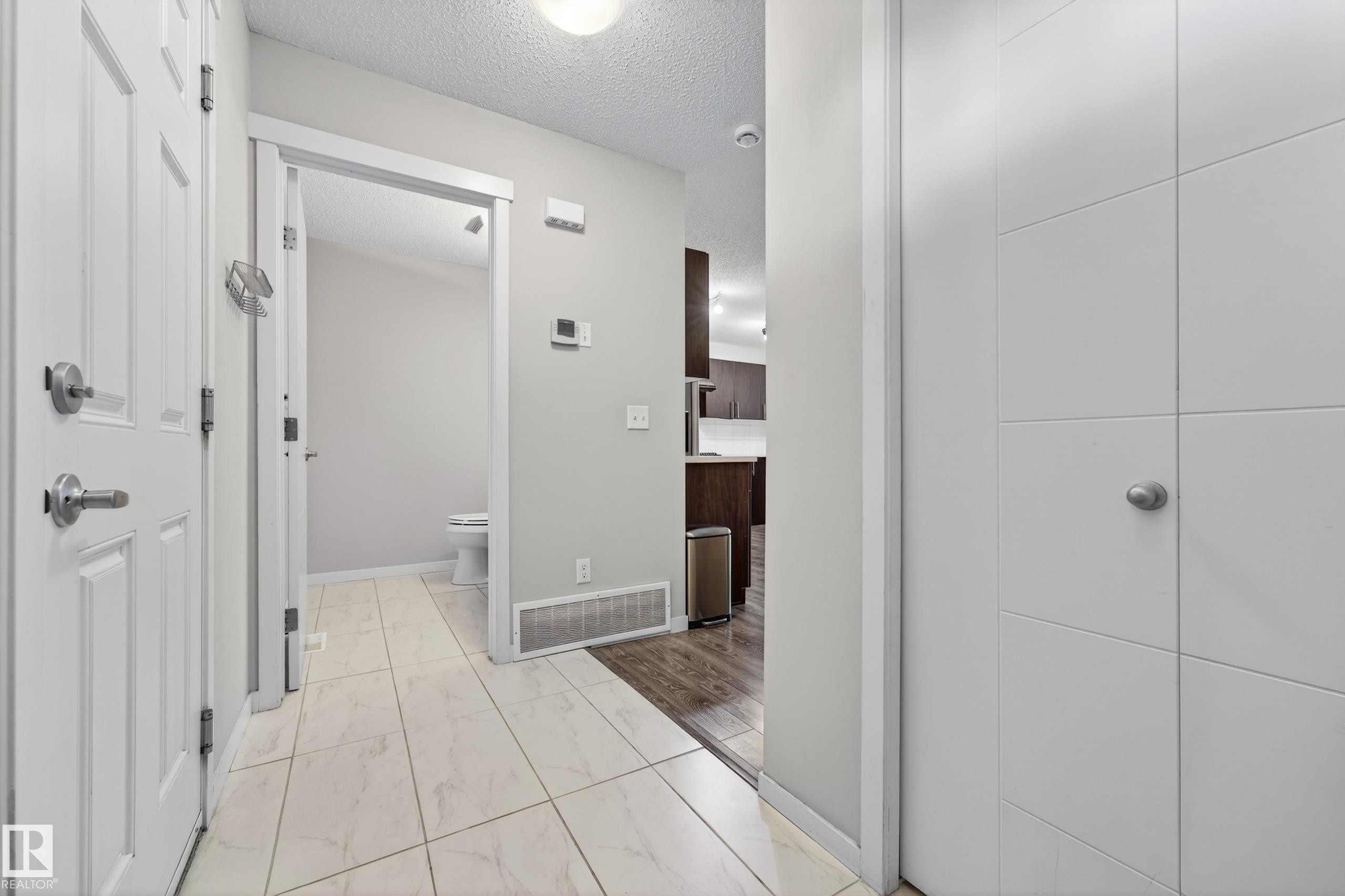 4371 Annett Common, Edmonton, AB - Indoor Photo Showing Other Room