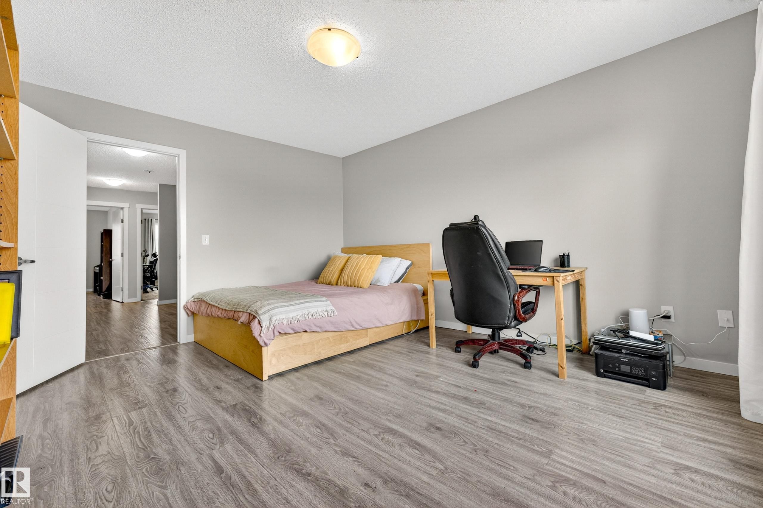 4371 Annett Common, Edmonton, AB - Indoor Photo Showing Bedroom