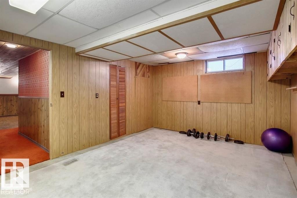 10688 Beaumaris Road, Edmonton, AB - Indoor Photo Showing Other Room