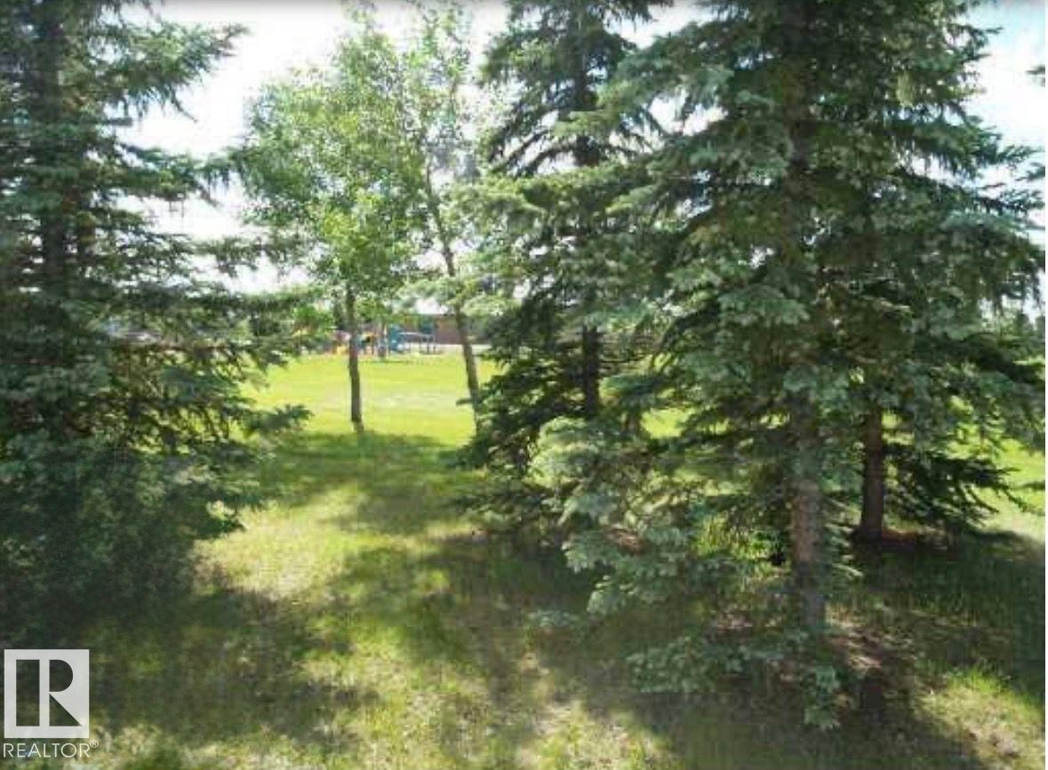 10688 Beaumaris Road, Edmonton, AB - Outdoor
