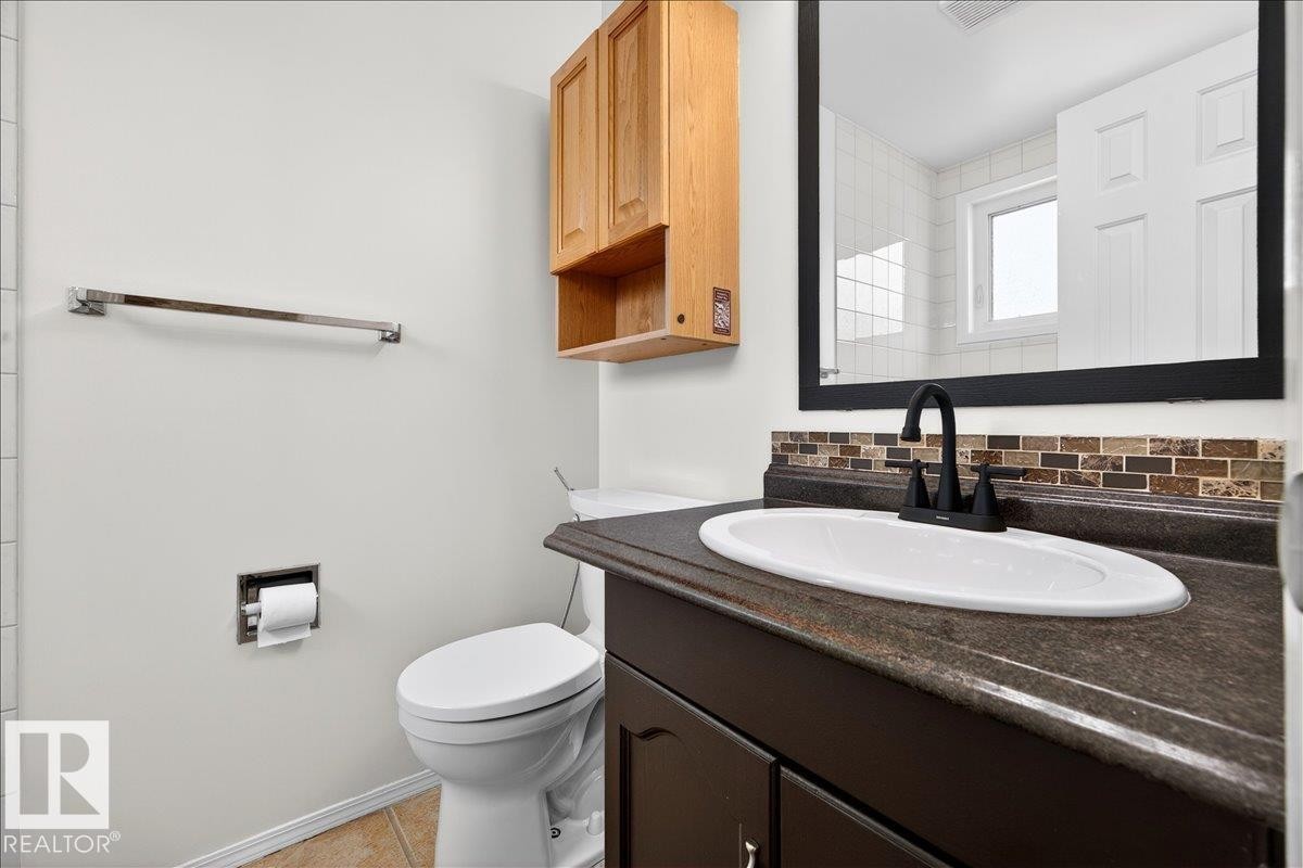 3671 33 Street, Edmonton, AB - Indoor Photo Showing Bathroom