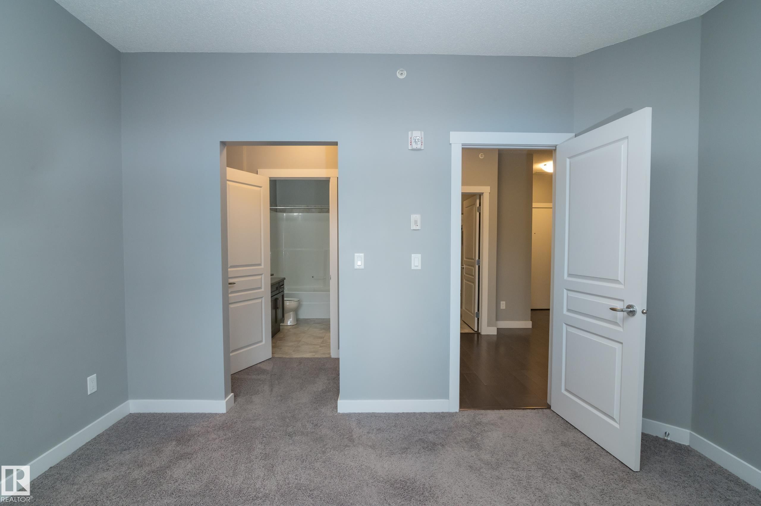 414 2207 44 Avenue, Edmonton, AB - Indoor Photo Showing Other Room
