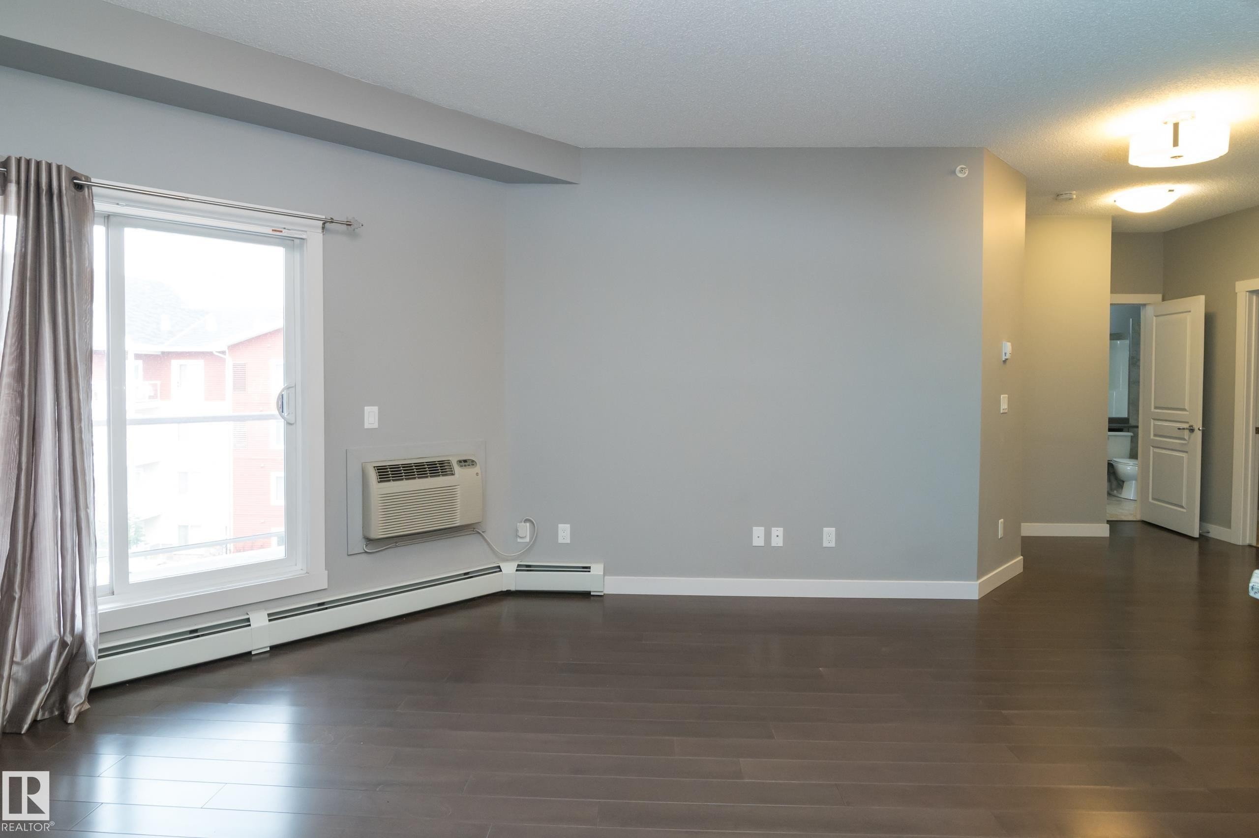 414 2207 44 Avenue, Edmonton, AB - Indoor Photo Showing Other Room