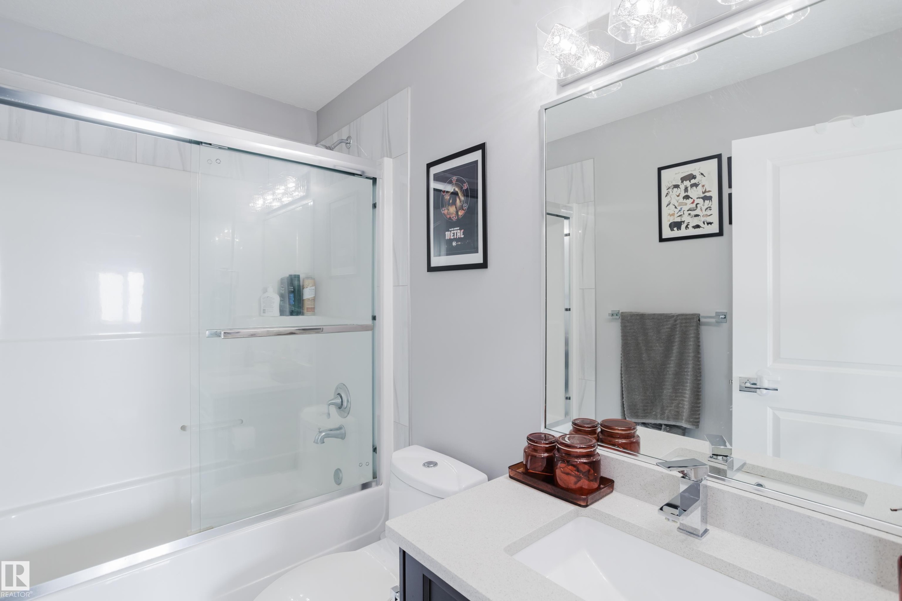 10508 153 Street, Edmonton, AB - Indoor Photo Showing Bathroom