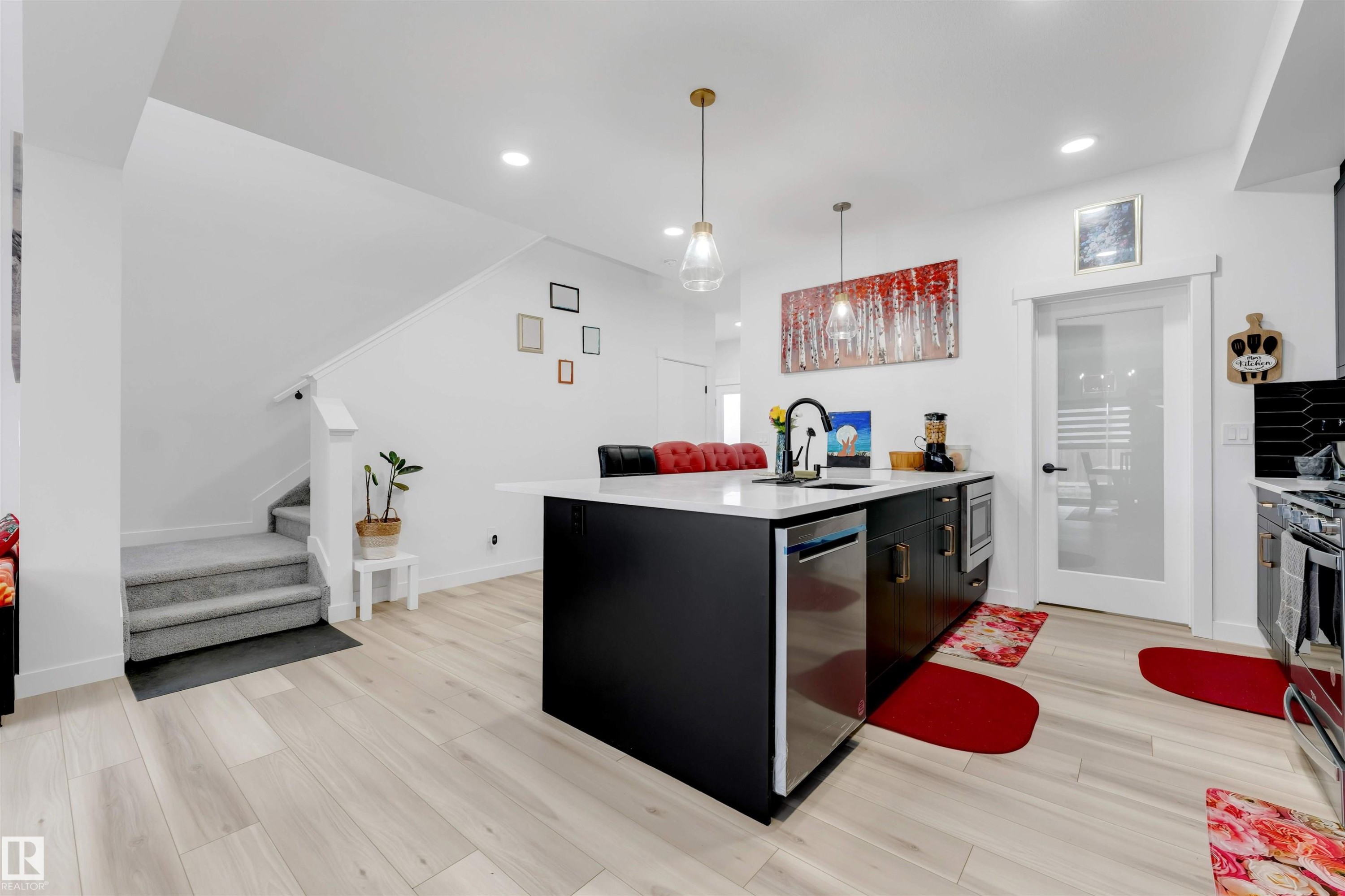 1340 11 Avenue, Edmonton, AB - Indoor