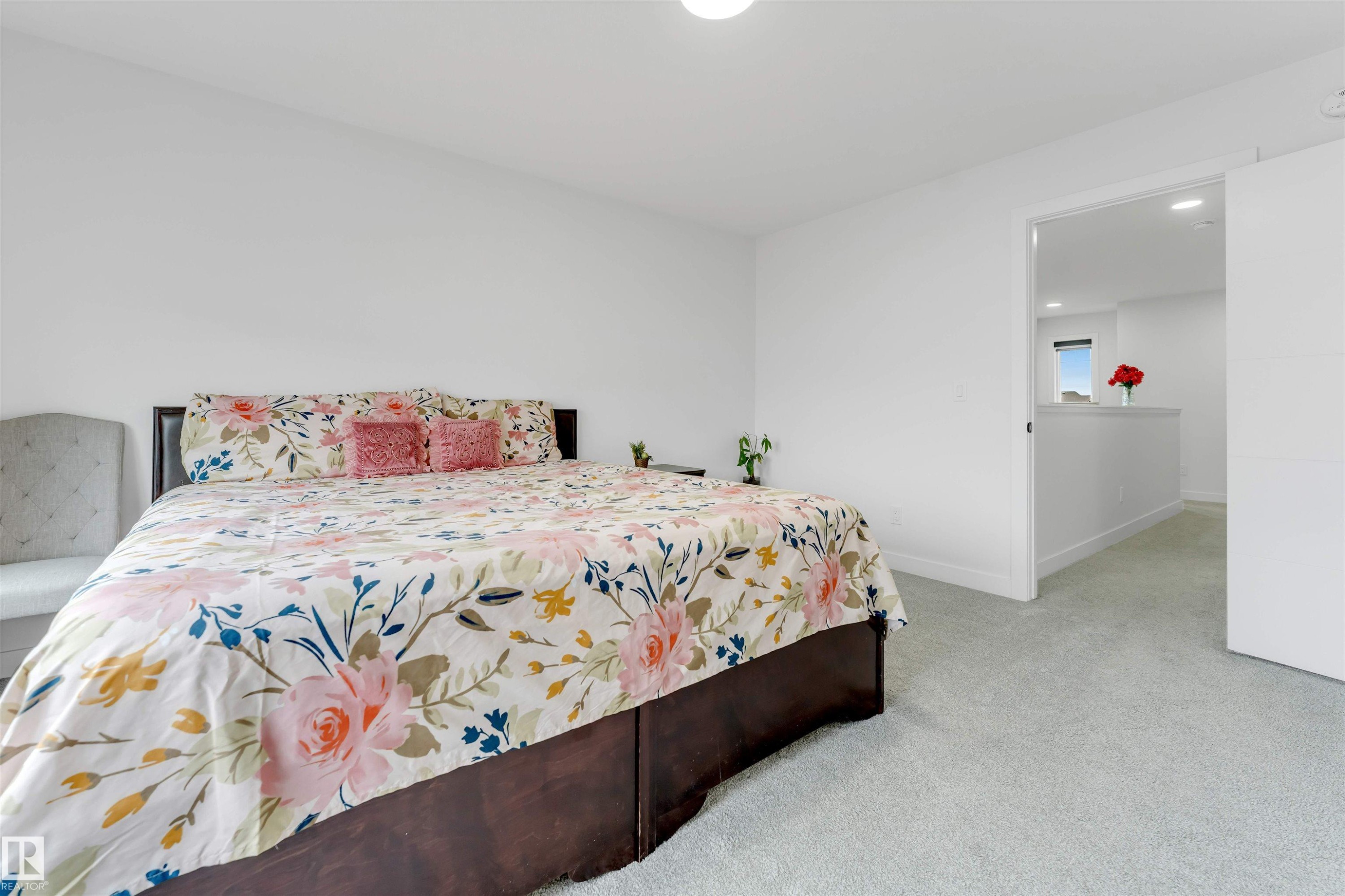 1340 11 Avenue, Edmonton, AB - Indoor Photo Showing Bedroom