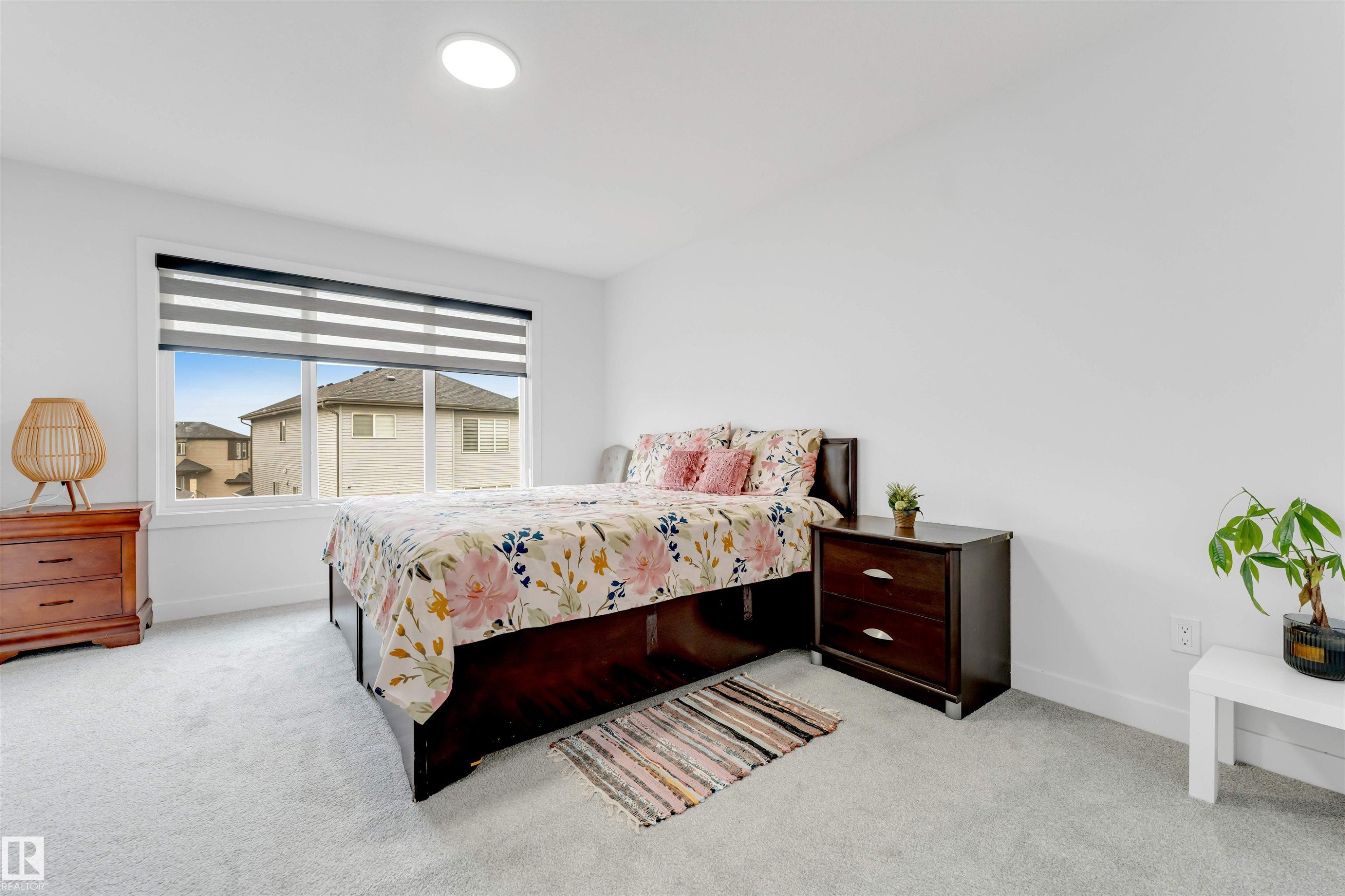 1340 11 Avenue, Edmonton, AB - Indoor Photo Showing Bedroom